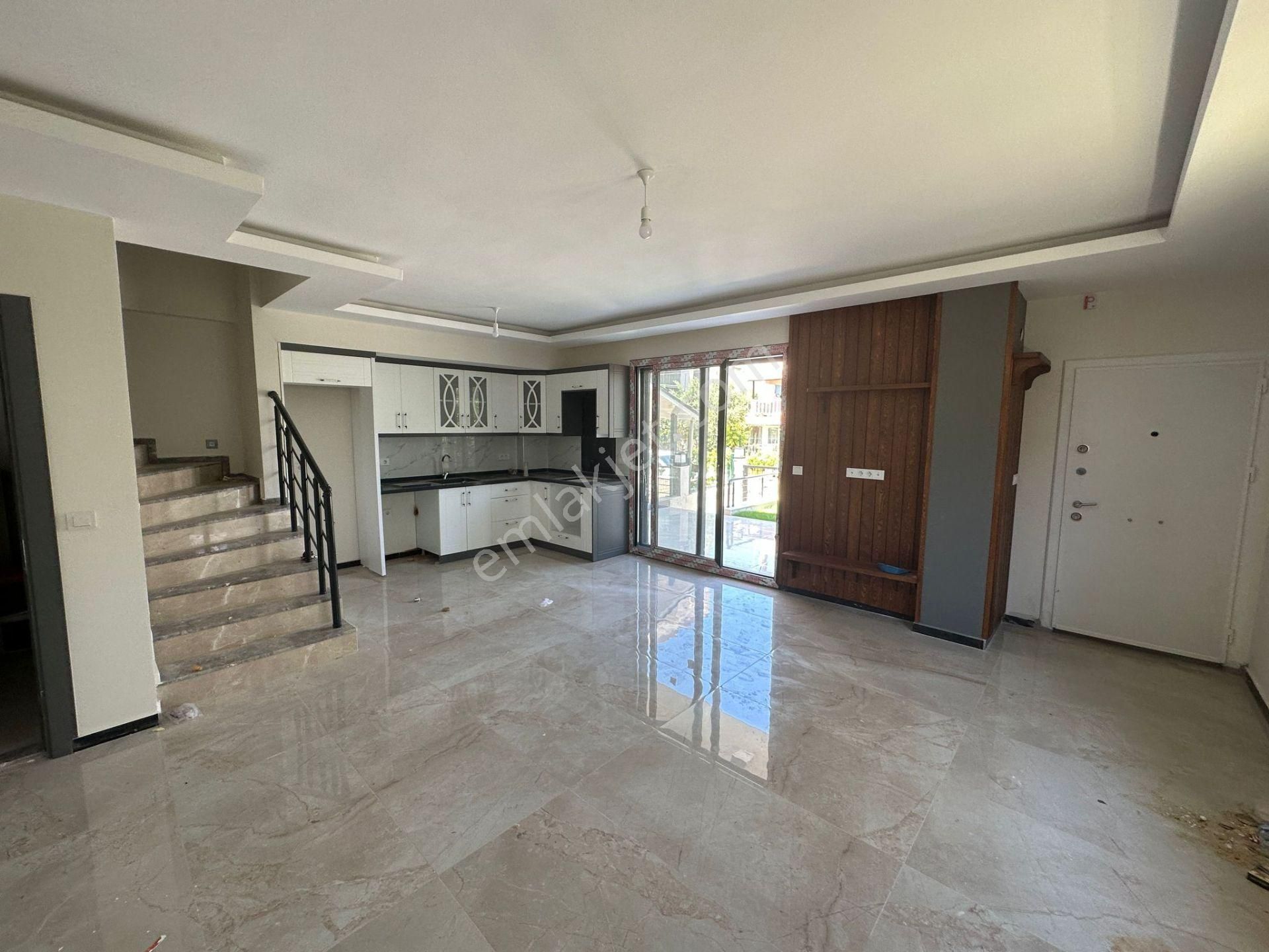 Seferihisar Payamlıda Denize 550 Metre Mesafede Bahçeli Yazlık Villa 3+1 - Görsel 7