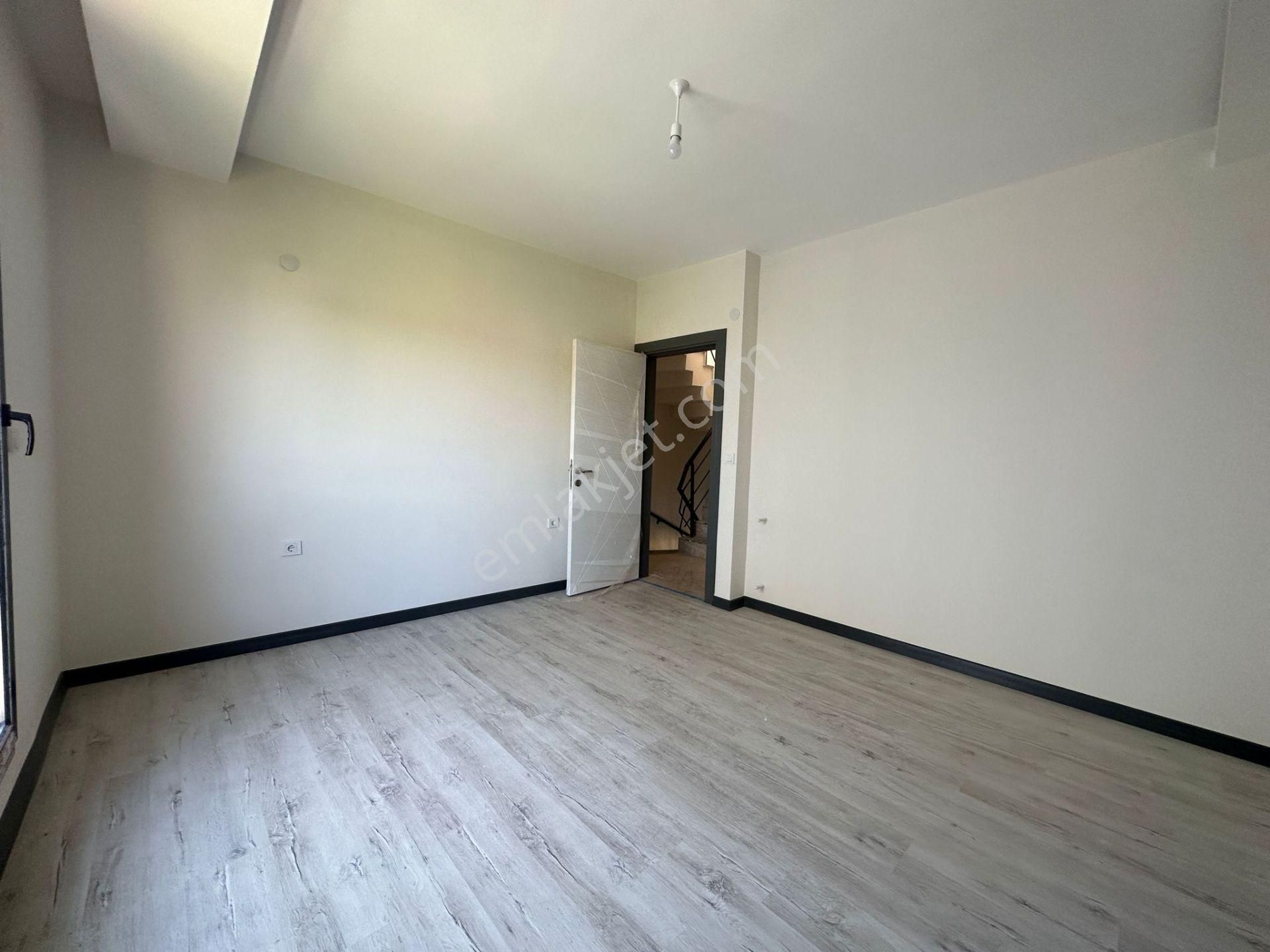 Seferihisar Payamlıda Denize 550 Metre Mesafede Bahçeli Yazlık Villa 3+1 - Görsel 19