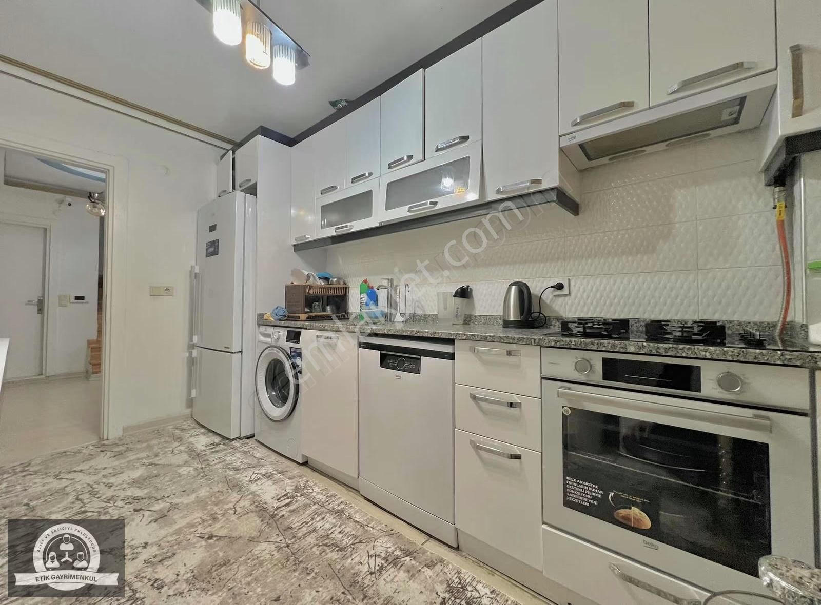 Sancaktepe İnönü'de Metroya 500 Mt 3+2 Çatı Dubleks Daire - Görsel 18
