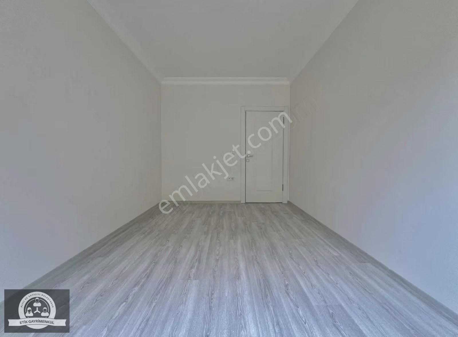 Yenidoğan Merkez 2+1 Arakat Daire 2. Katta - Görsel 5