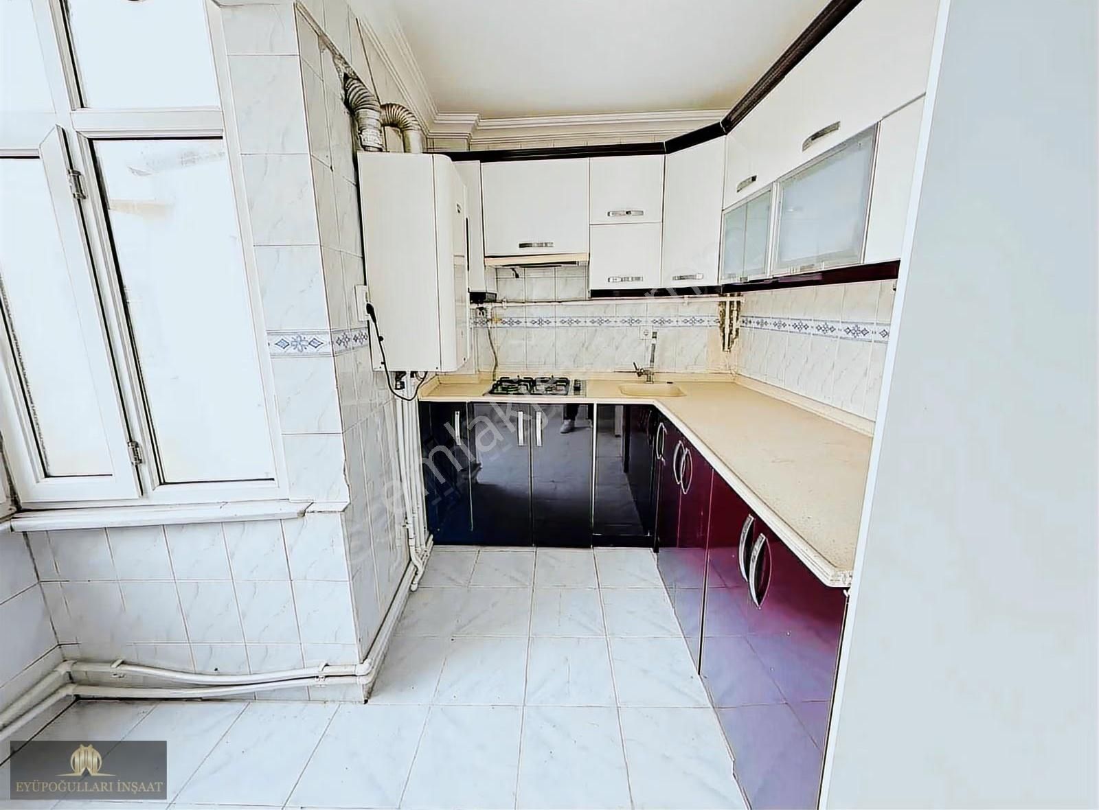 Merkezi Konumda Cadde Üzeri Kiralık Daire