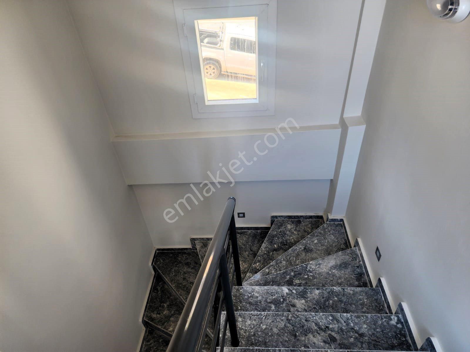 Seferihisar Doğanbeyde 3+1 Deniz Manzaralı Satılık Villa - Görsel 8