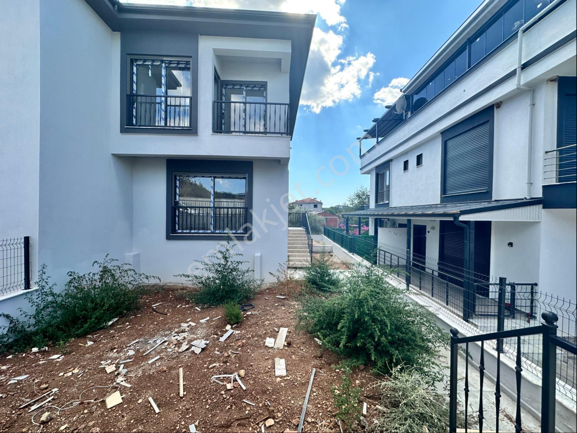 Seferihisar Payamlıda 3+1 Satılık Villa Denşze 5km - Görsel 2