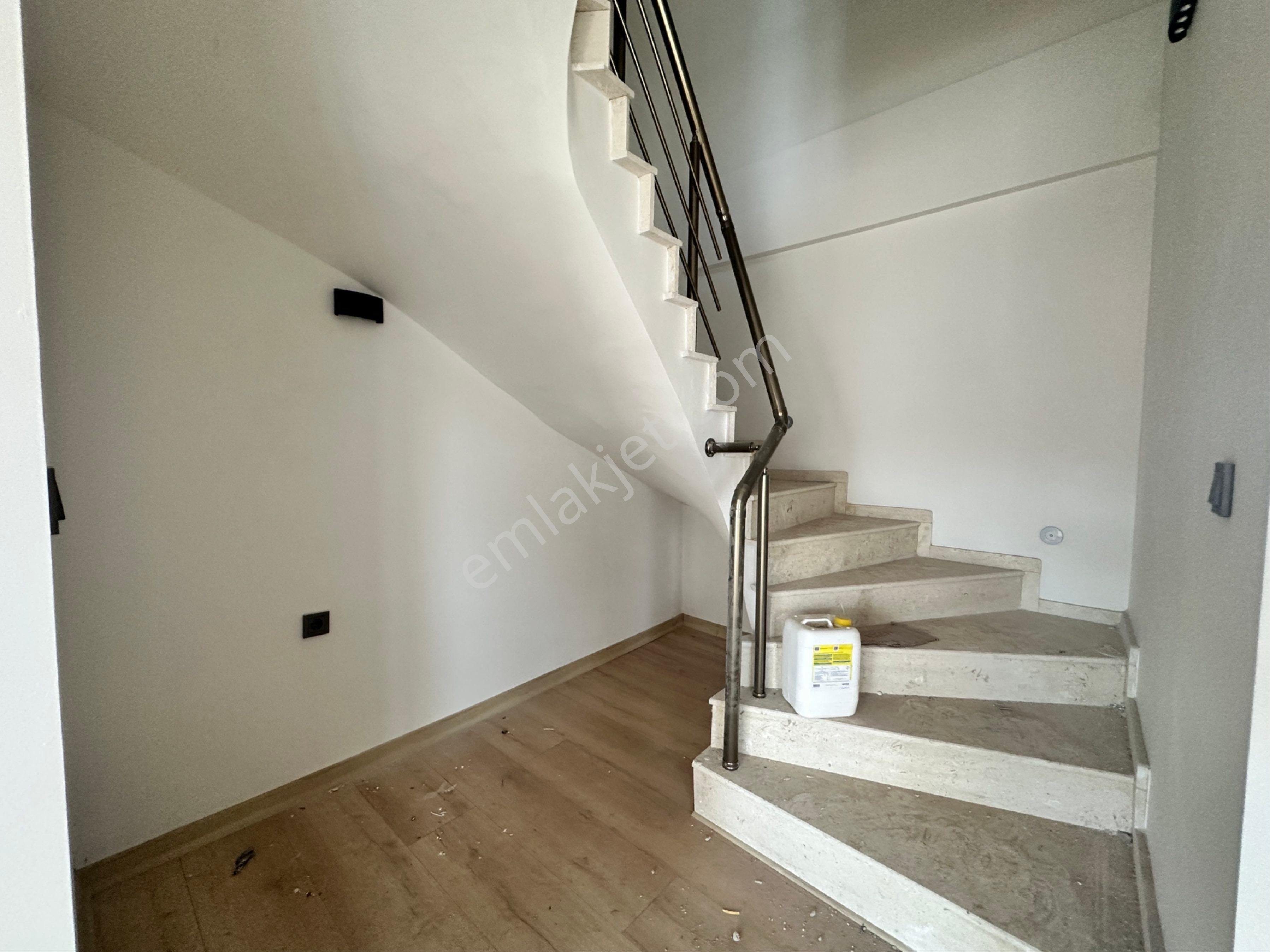 Seferihisar Payamlıda 3+1 Satılık Villa Denşze 5km - Görsel 17