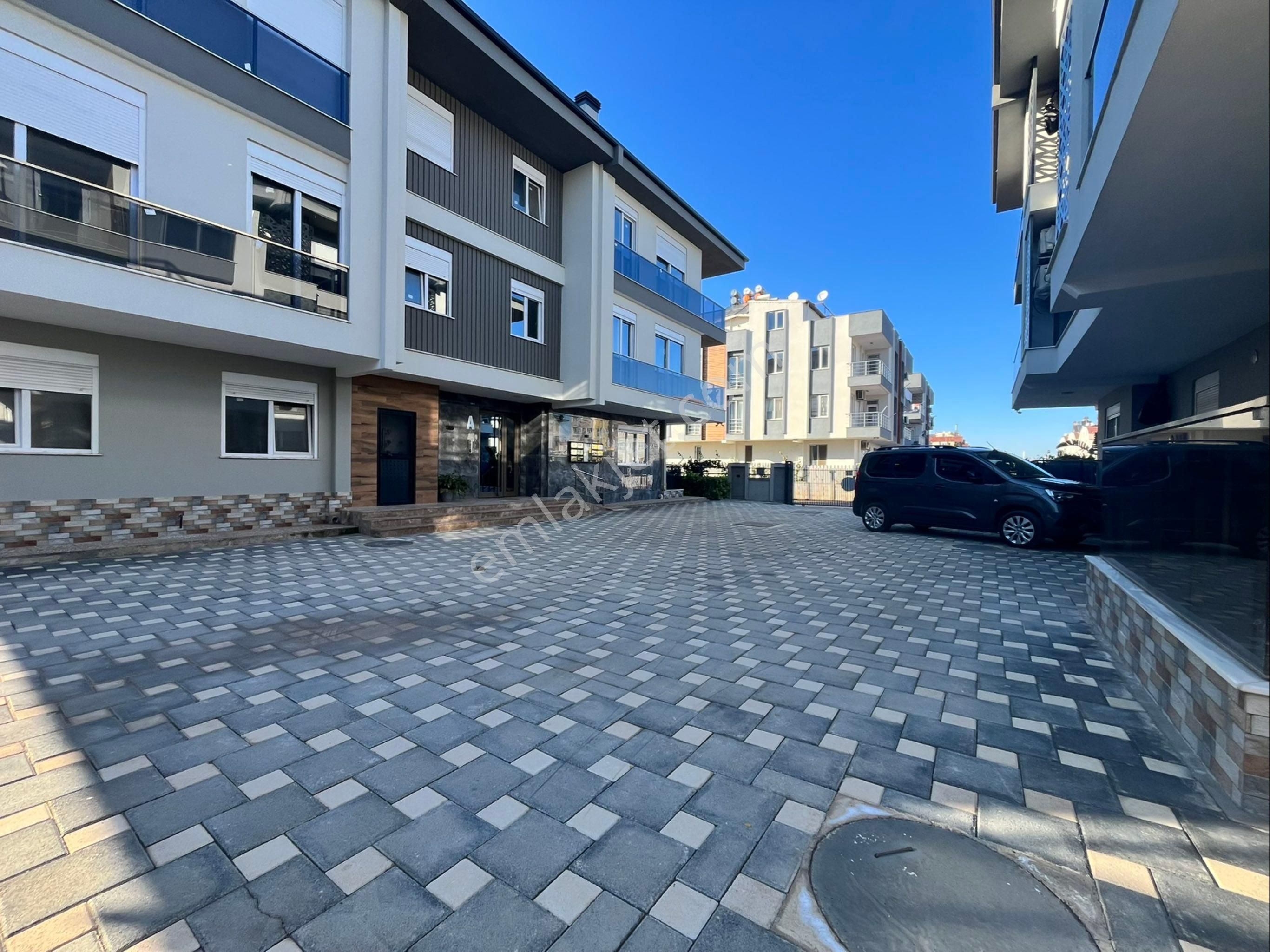 Altınova Orta Mah. Site İçi Havuzlu Lüks Daire - Görsel 8