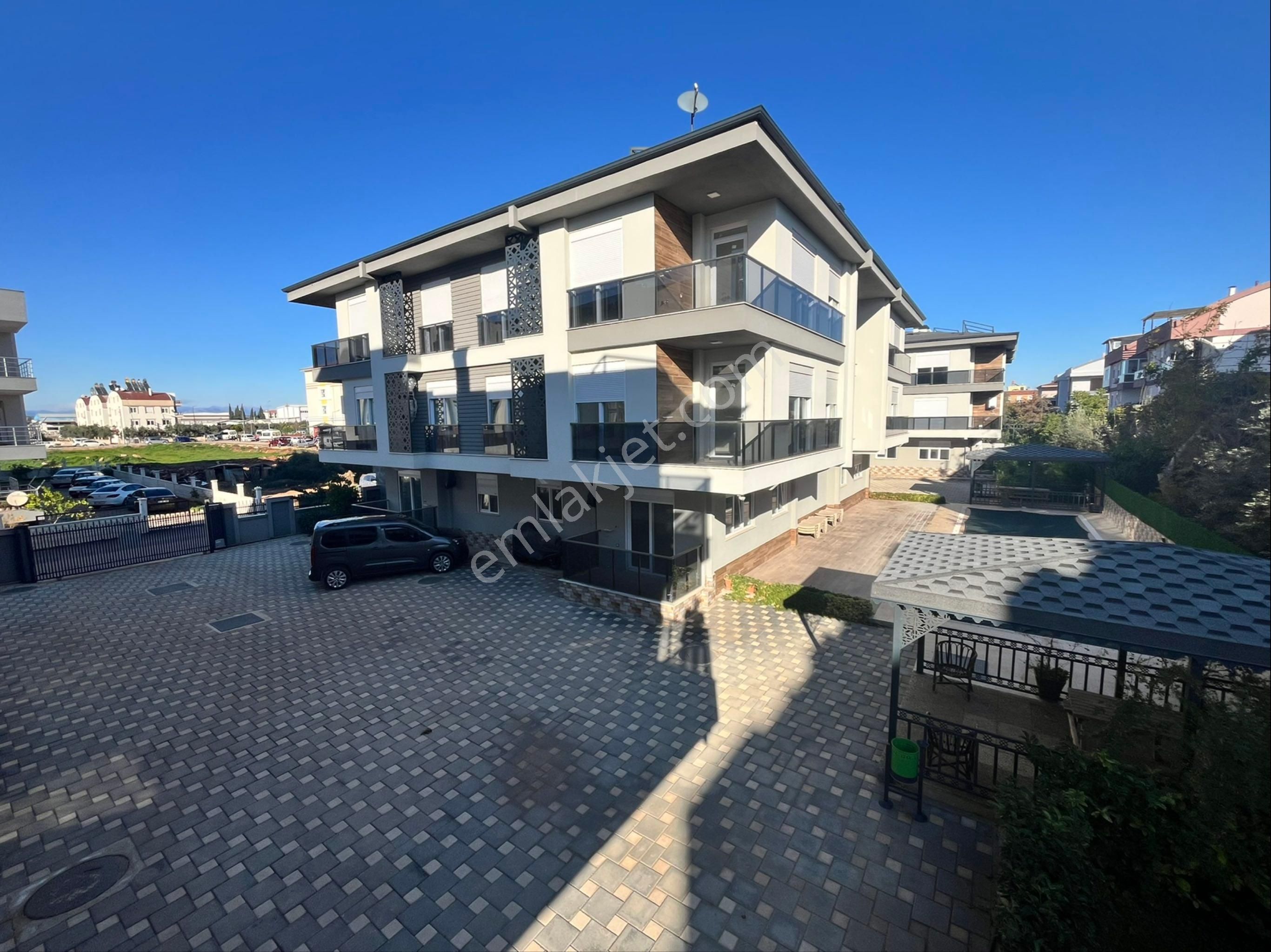 Altınova Orta Mah. Site İçi Havuzlu Lüks Daire - Görsel 18