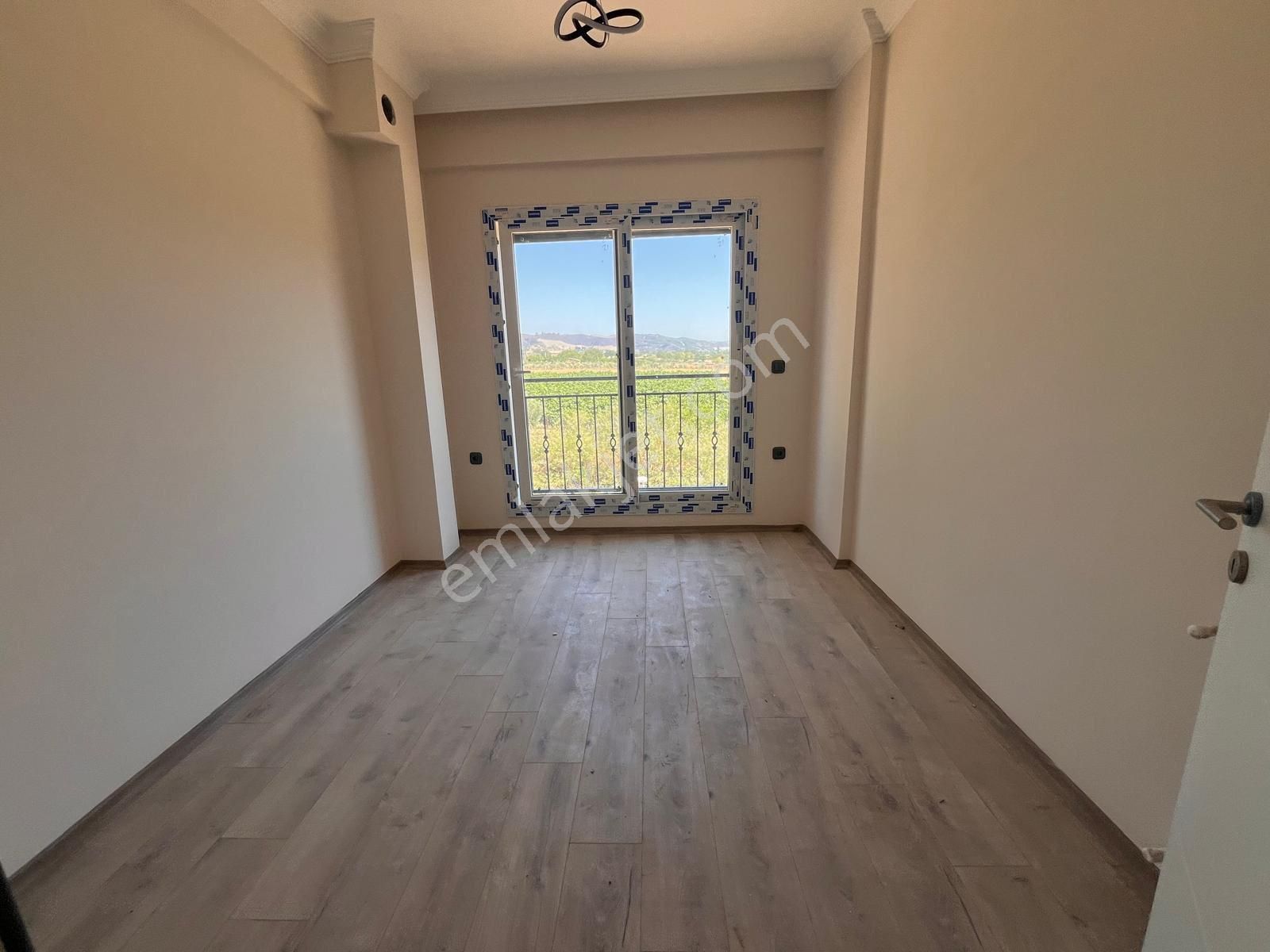 Seferihisar Kavakderede Nezih Sitese 3+1 Villa - Görsel 17