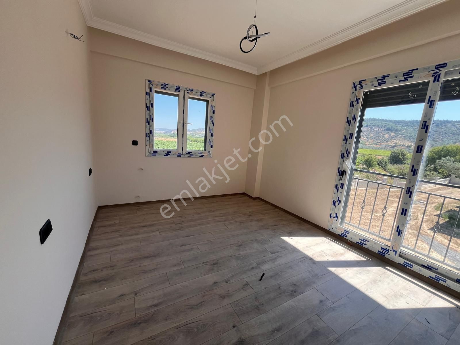 Seferihisar Kavakderede Nezih Sitese 3+1 Villa - Görsel 13