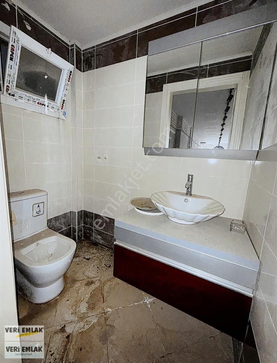 Veri'den Ana Cadde Üzerinde Cam Vitrinli 300 M² Kiralık Dükkân - Görsel 3