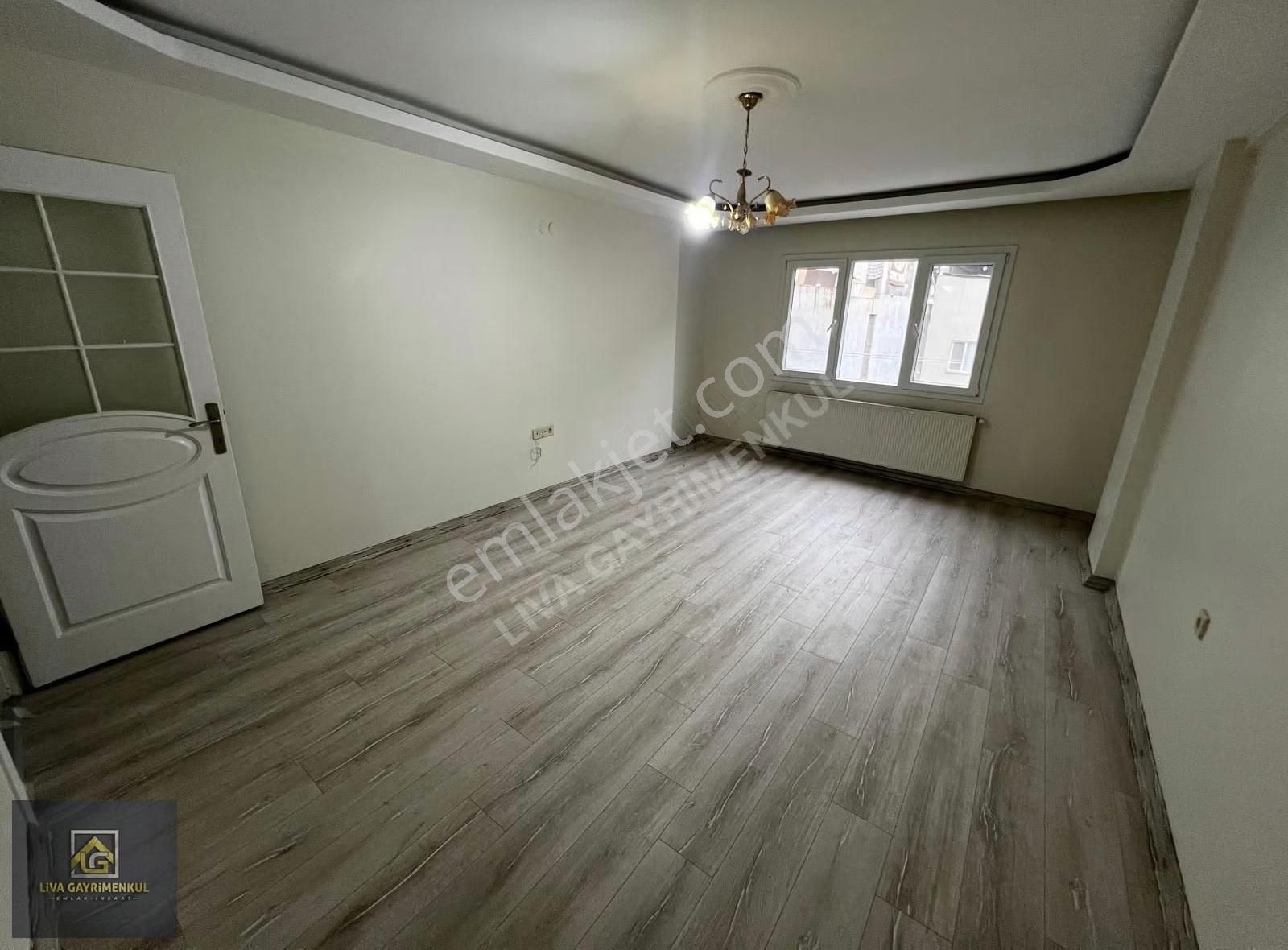 Liva'dan Metro Karşısı Arakat Balkonlu Geniş 3+1 Satılık - Görsel 24