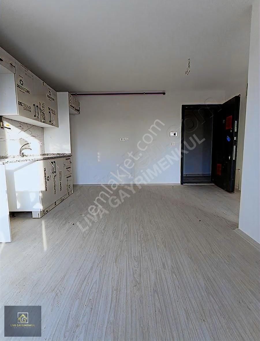 Liva'dan Metro Karşısı Arakat Ön Cephe Satılık Sıfır 1+1 Daire - Görsel 21