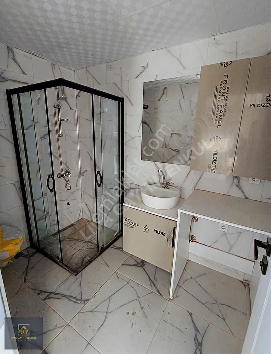 Liva'dan Metro Karşısı Arakat Ön Cephe Satılık Sıfır 1+1 Daire - Görsel 15