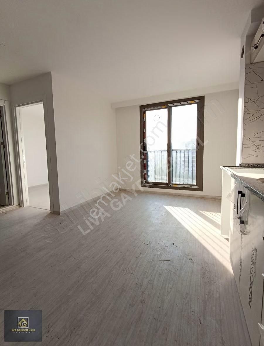 Liva'dan Metro Karşısı Arakat Ön Cephe Satılık Sıfır 1+1 Daire - Görsel 11