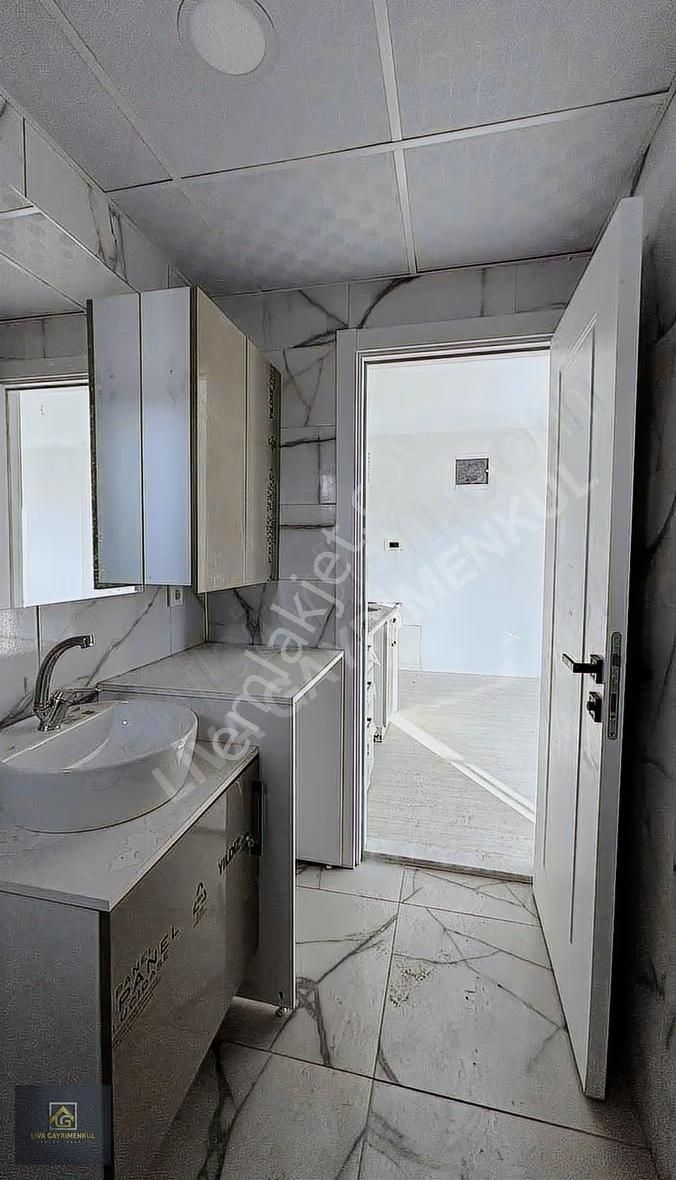 Buca Çamlıkule Kiralık Sıfır 1+1 Arakat Daire - Görsel 6