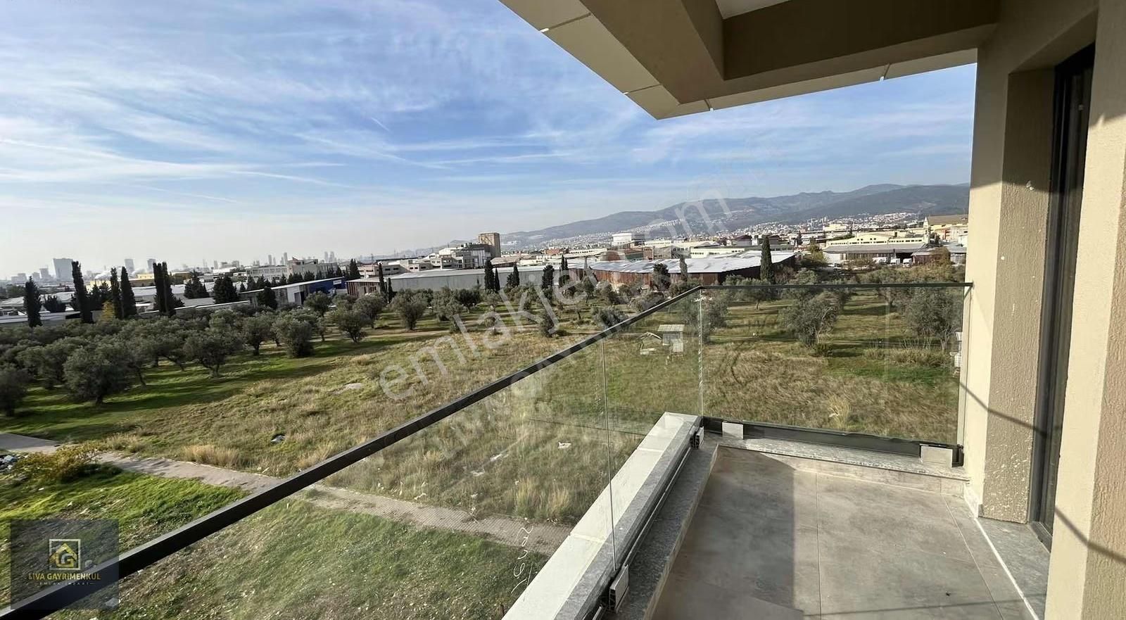 Bornova İzev'de Satılık 1+1 Sıfır Daire - Görsel 3