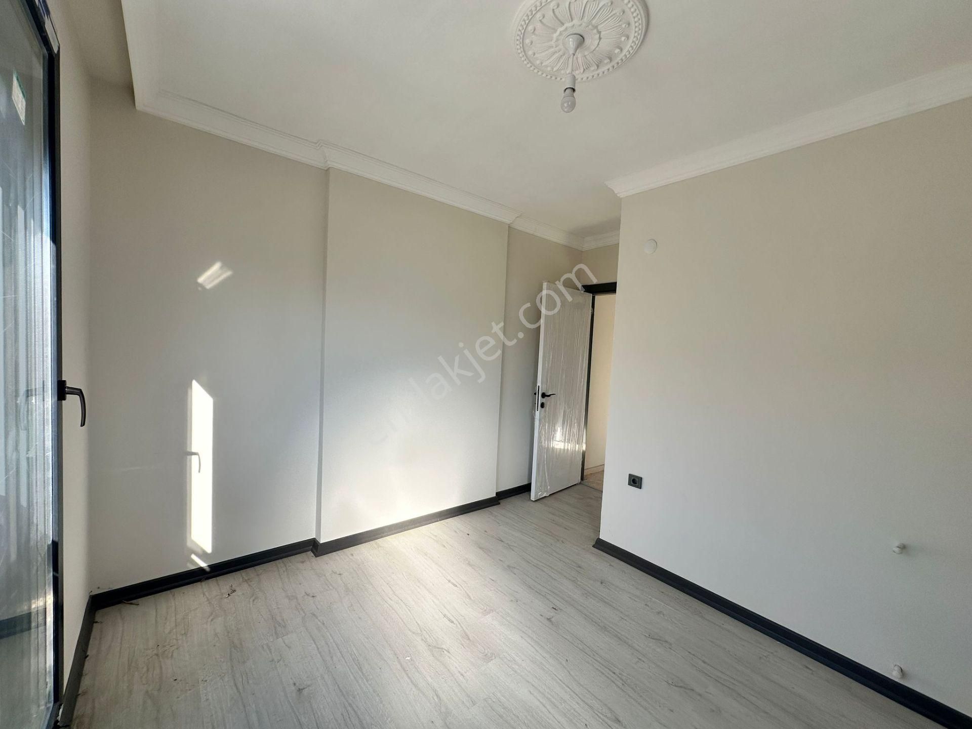 Seferihisar Doğanbeyde Satılık 2+1 Geniş Bahçeli Villa - Görsel 4