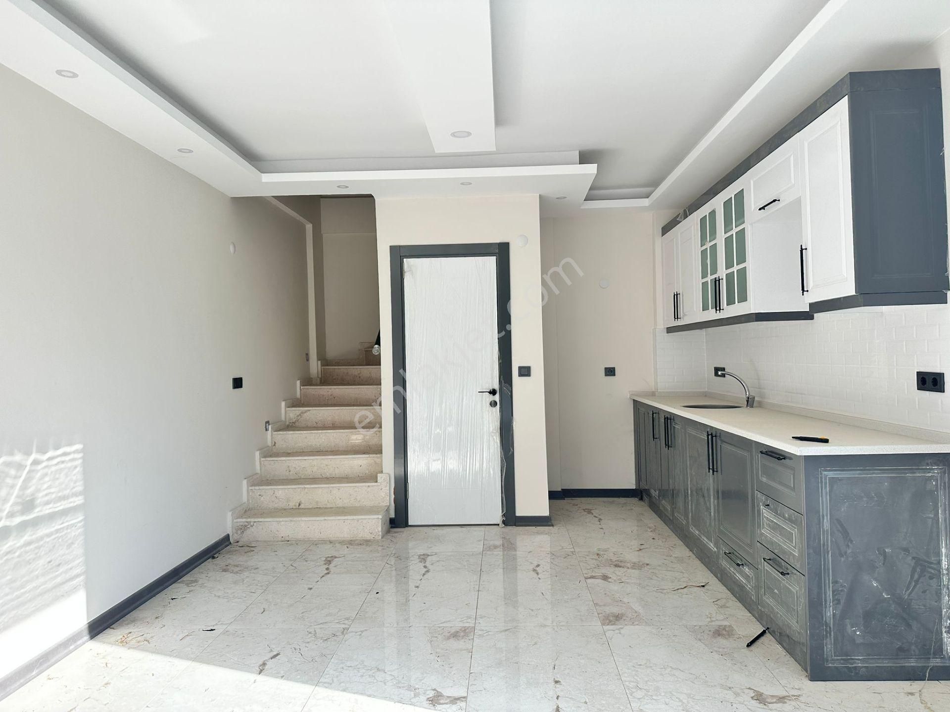 Seferihisar Doğanbeyde Satılık 2+1 Geniş Bahçeli Villa - Görsel 13