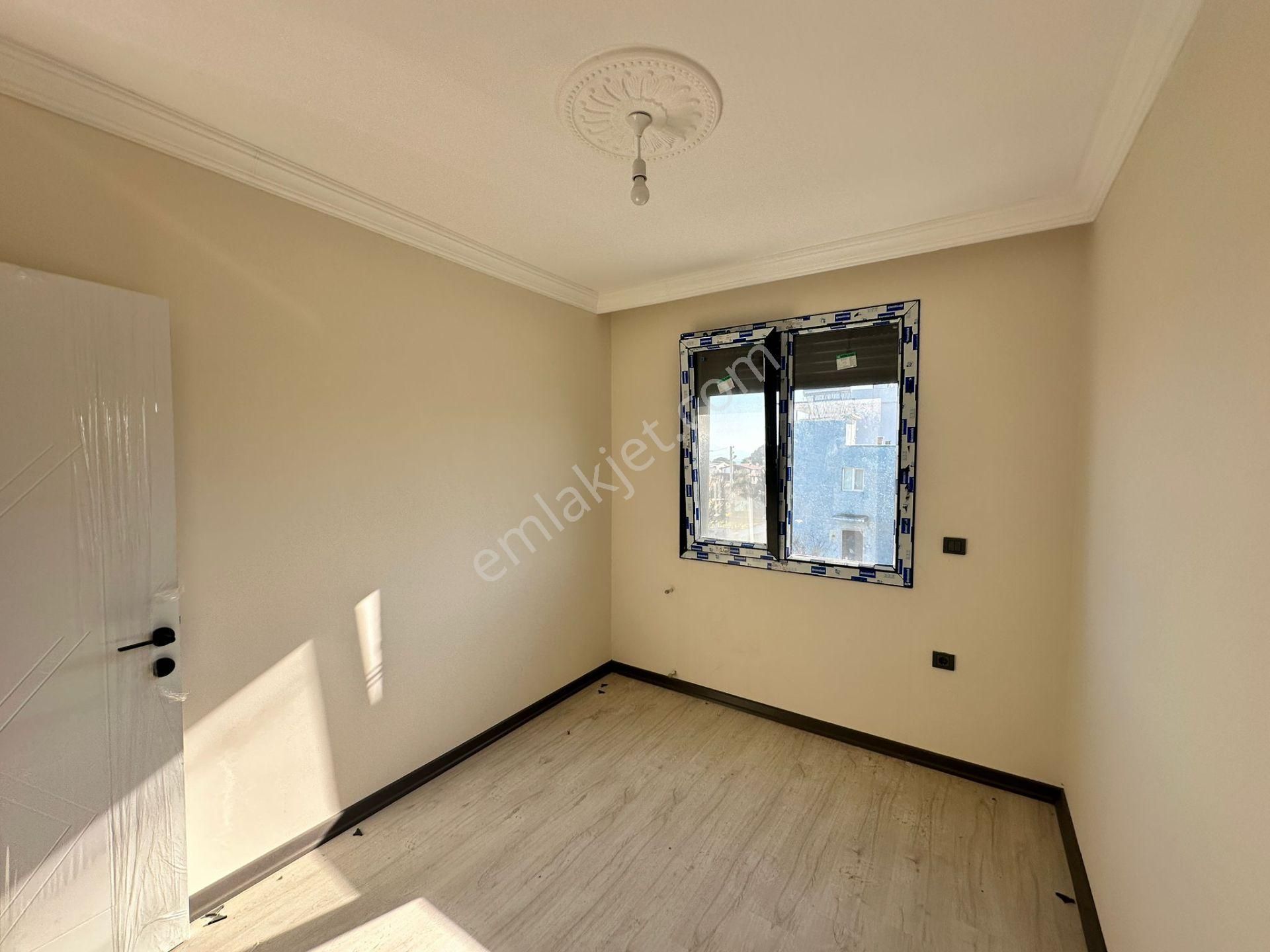 Seferihisar Doğanbeyde Satılık 2+1 Geniş Bahçeli Villa - Görsel 6