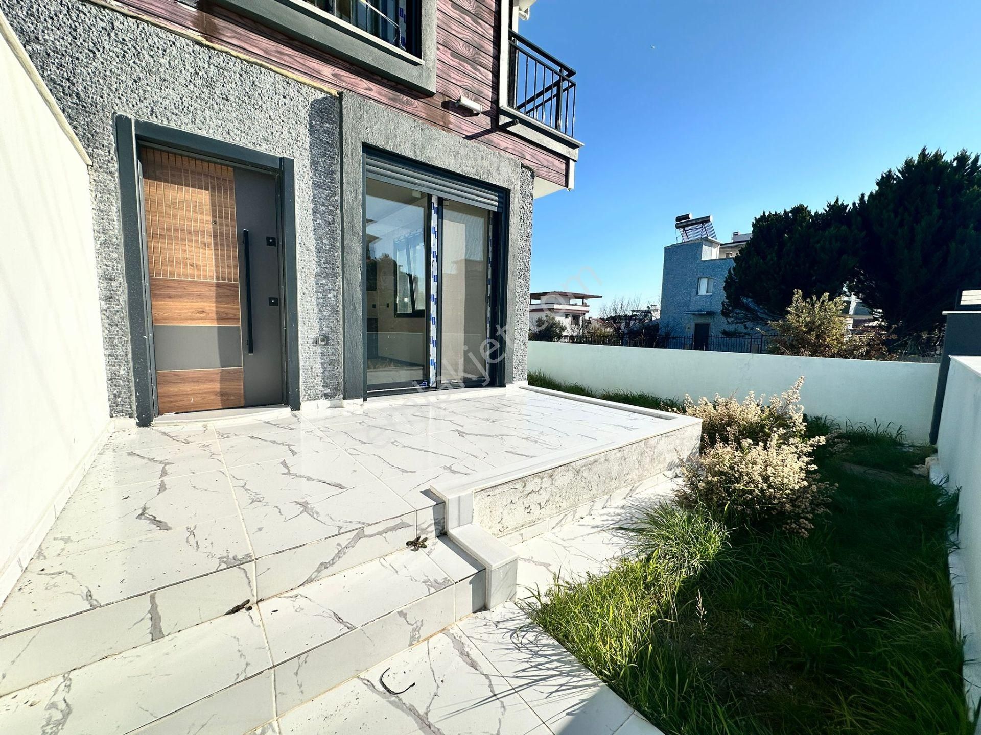 Seferihisar Doğanbeyde Satılık 2+1 Geniş Bahçeli Villa - Görsel 6