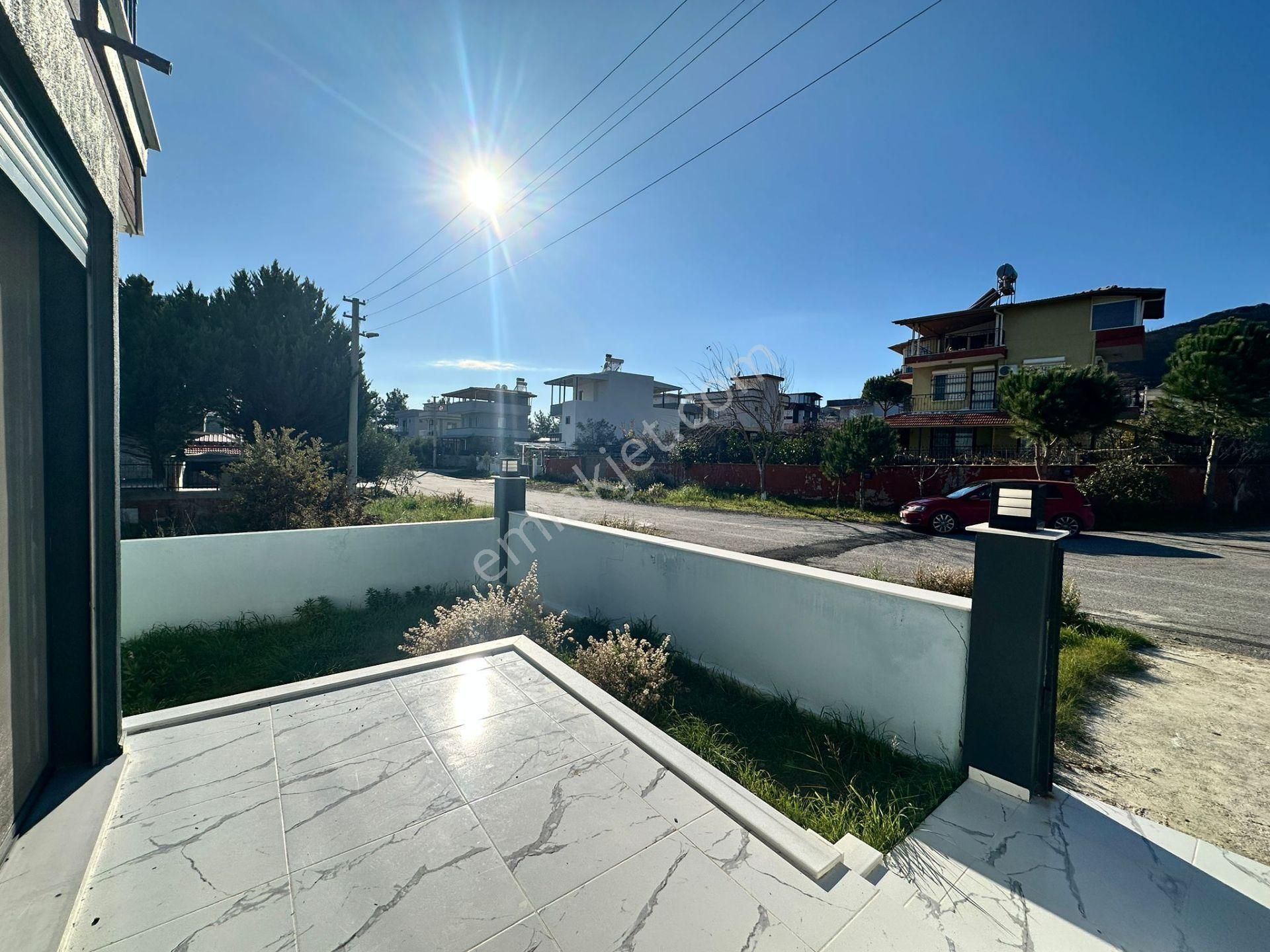 Seferihisar Doğanbeyde Satılık 2+1 Geniş Bahçeli Villa - Görsel 12