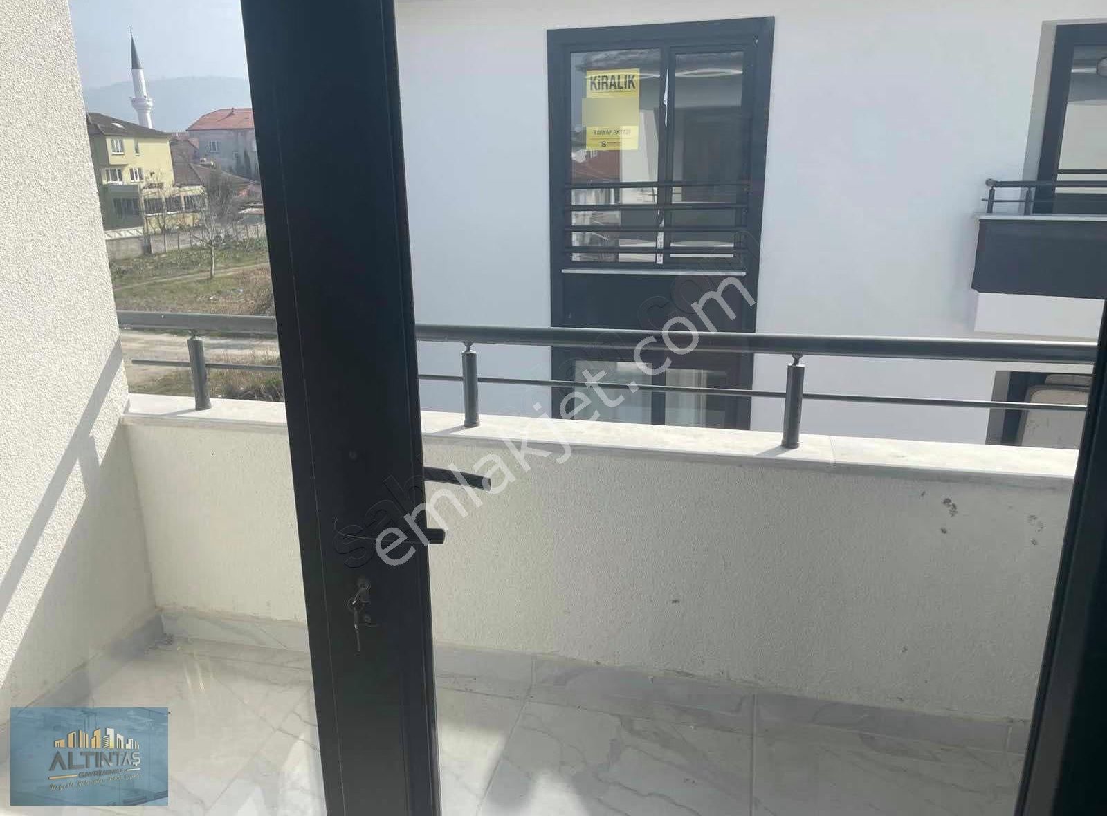 Çarşı Merkeze Yürüme Mesafesinde Lüks Eşyalı 1 + 1 Kiralık Daire - Görsel 6