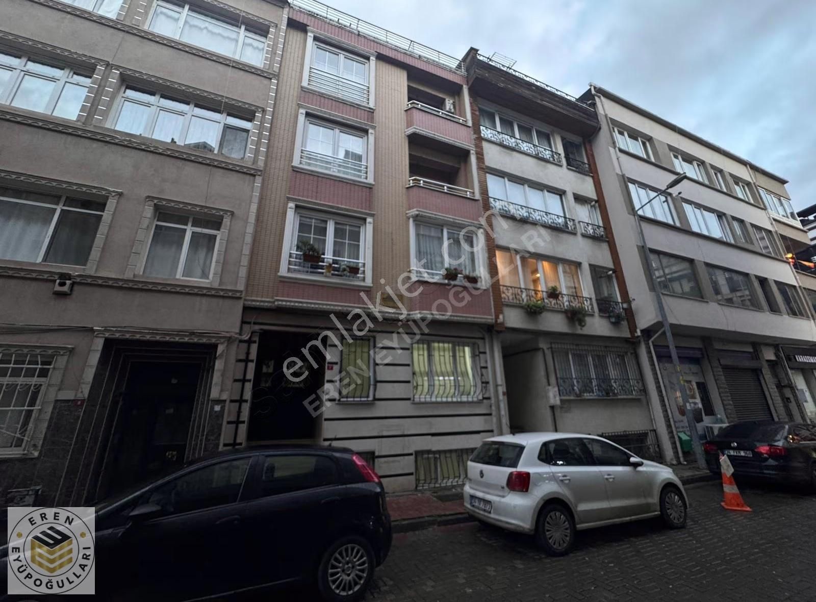 B.paşa Yenidoğan Mah. Süper Konumda 2+1 90m² Satılık Daire - Görsel 16