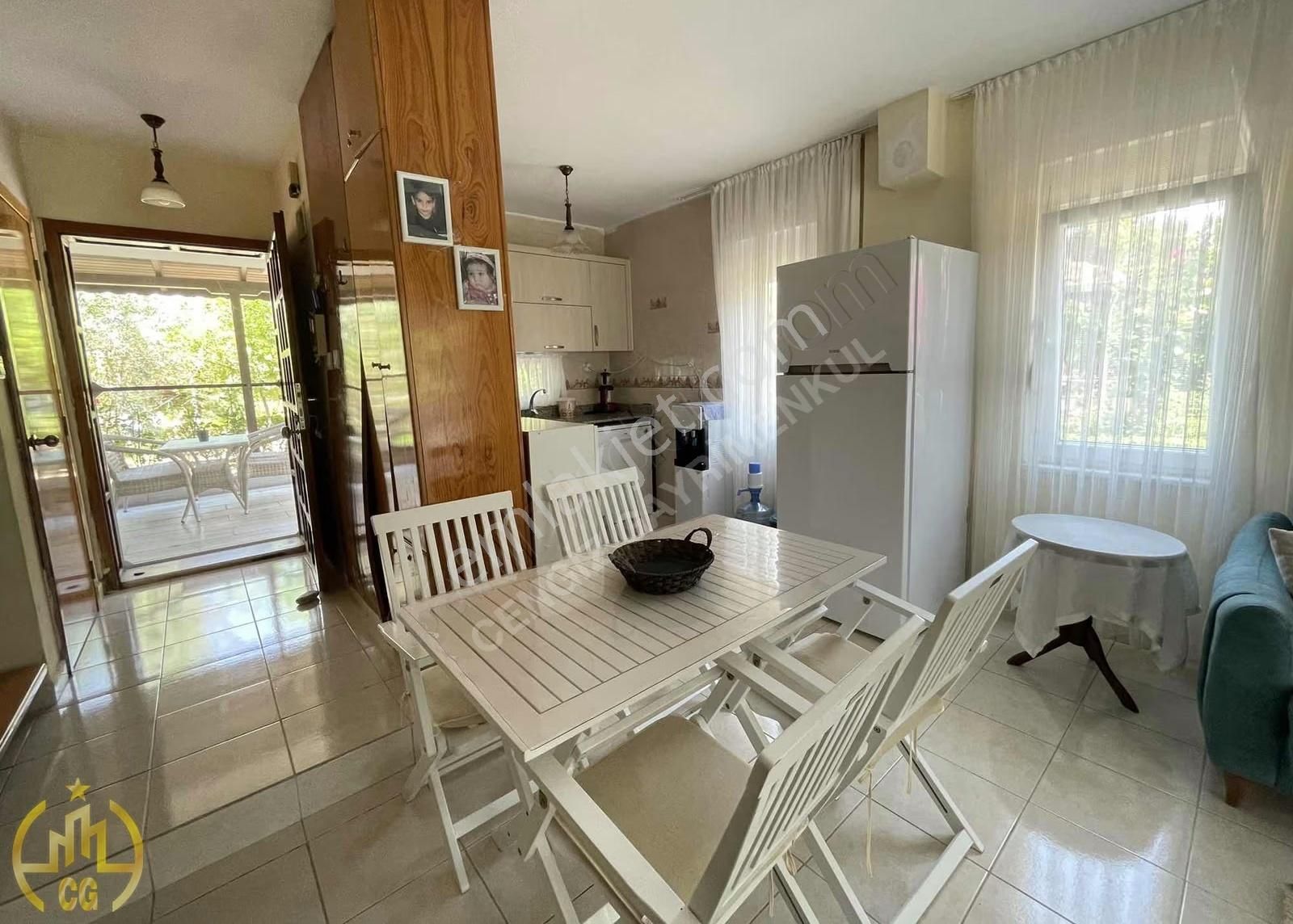 Örenşehir'de Eşsiz Fırsat! Denize Sıfır, 3+1 Bahçeli Lüks Villa - Görsel 5