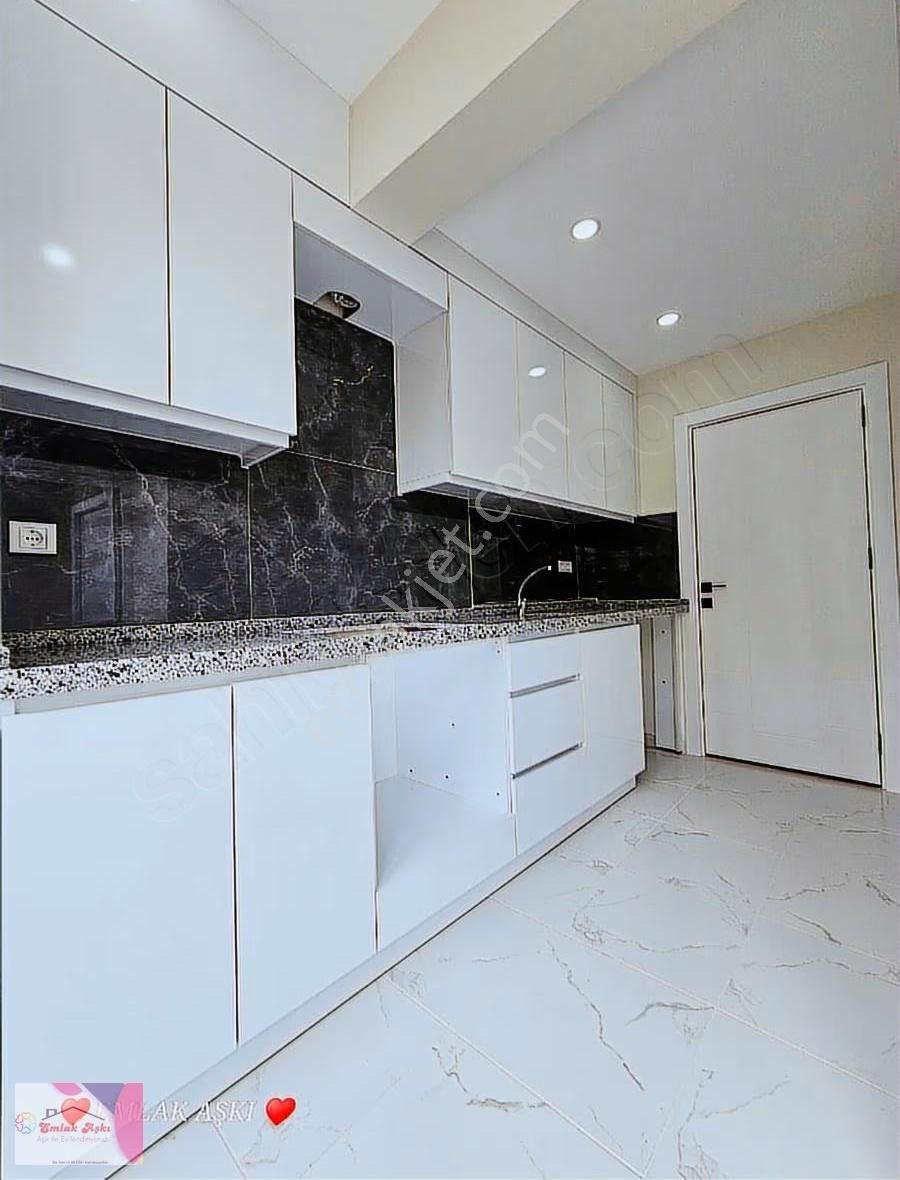 Özgürlük Mahallesi Güzeli Lüx Satışta - Görsel 22