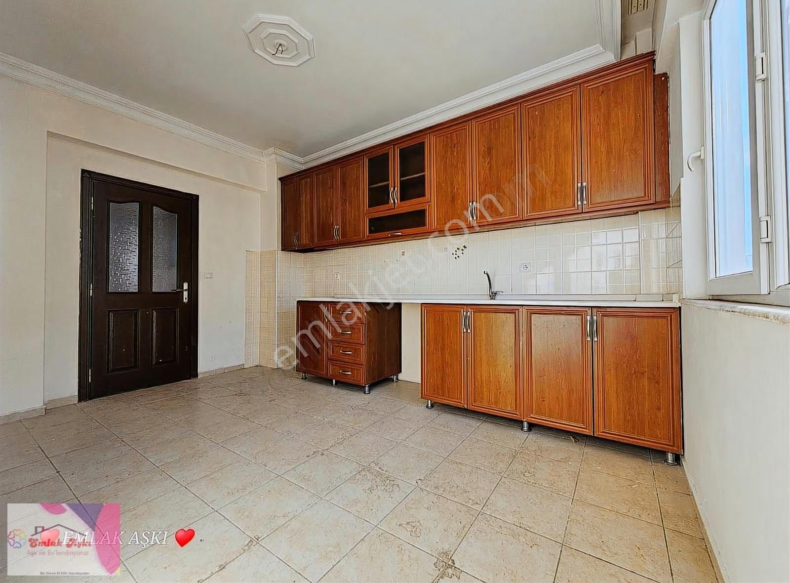 Emlak Aşkı Köşe Başı Arakat Acil Satılık - Görsel 3