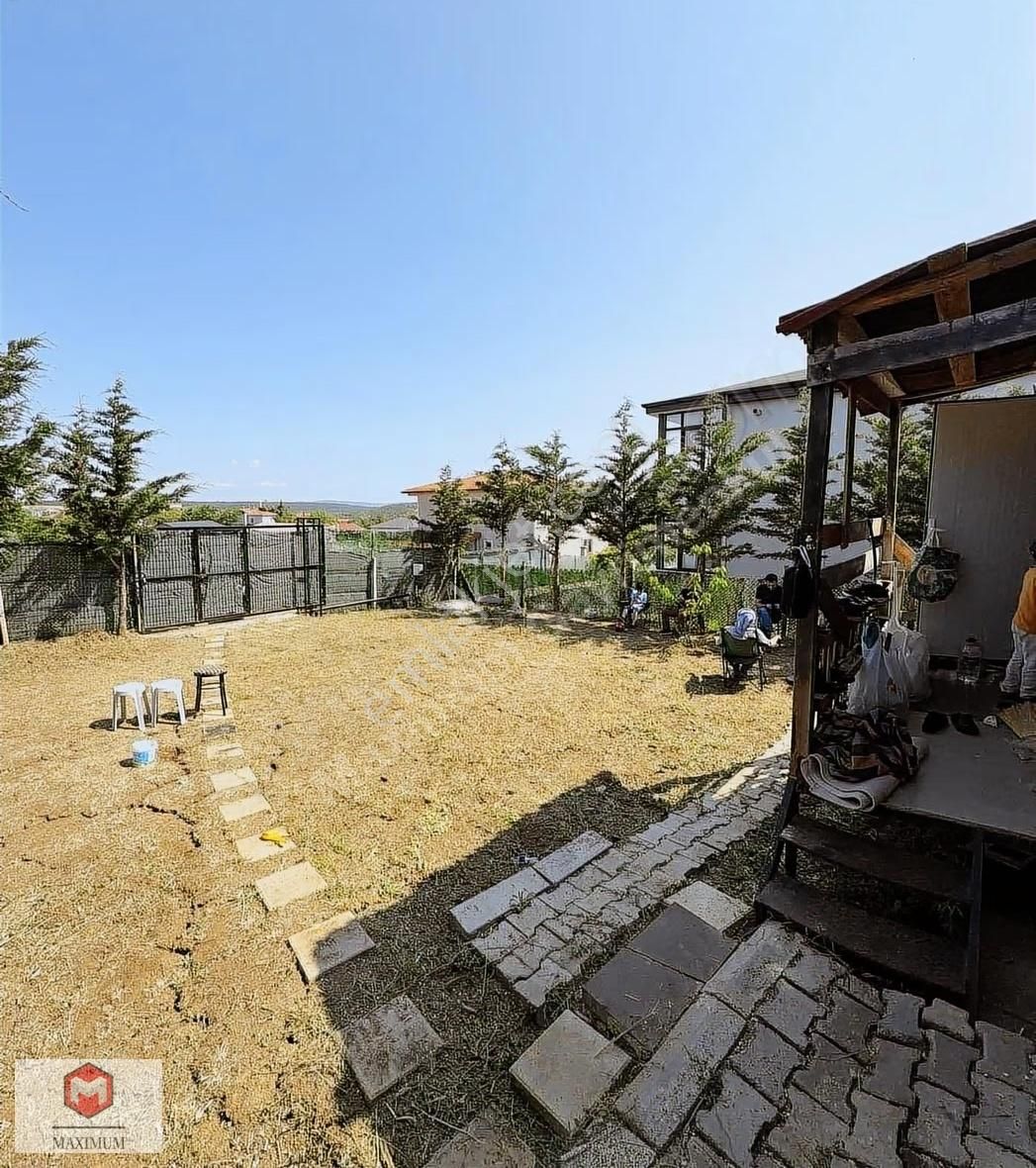 Çatalcada 260 M2 İçinde Konteyner Evi Olan Çaplı Muafakatnameli - Görsel 3