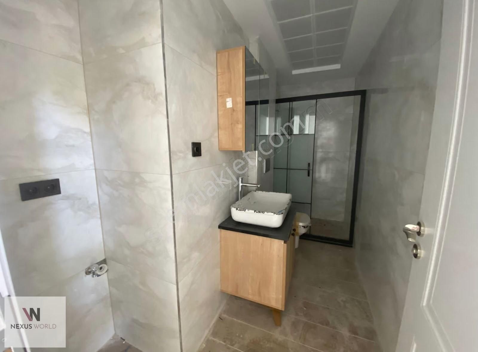 Kemalpaşa Havuzlu Site İçerisinde Satılık Bahçeli 3+1 Villa - Görsel 5