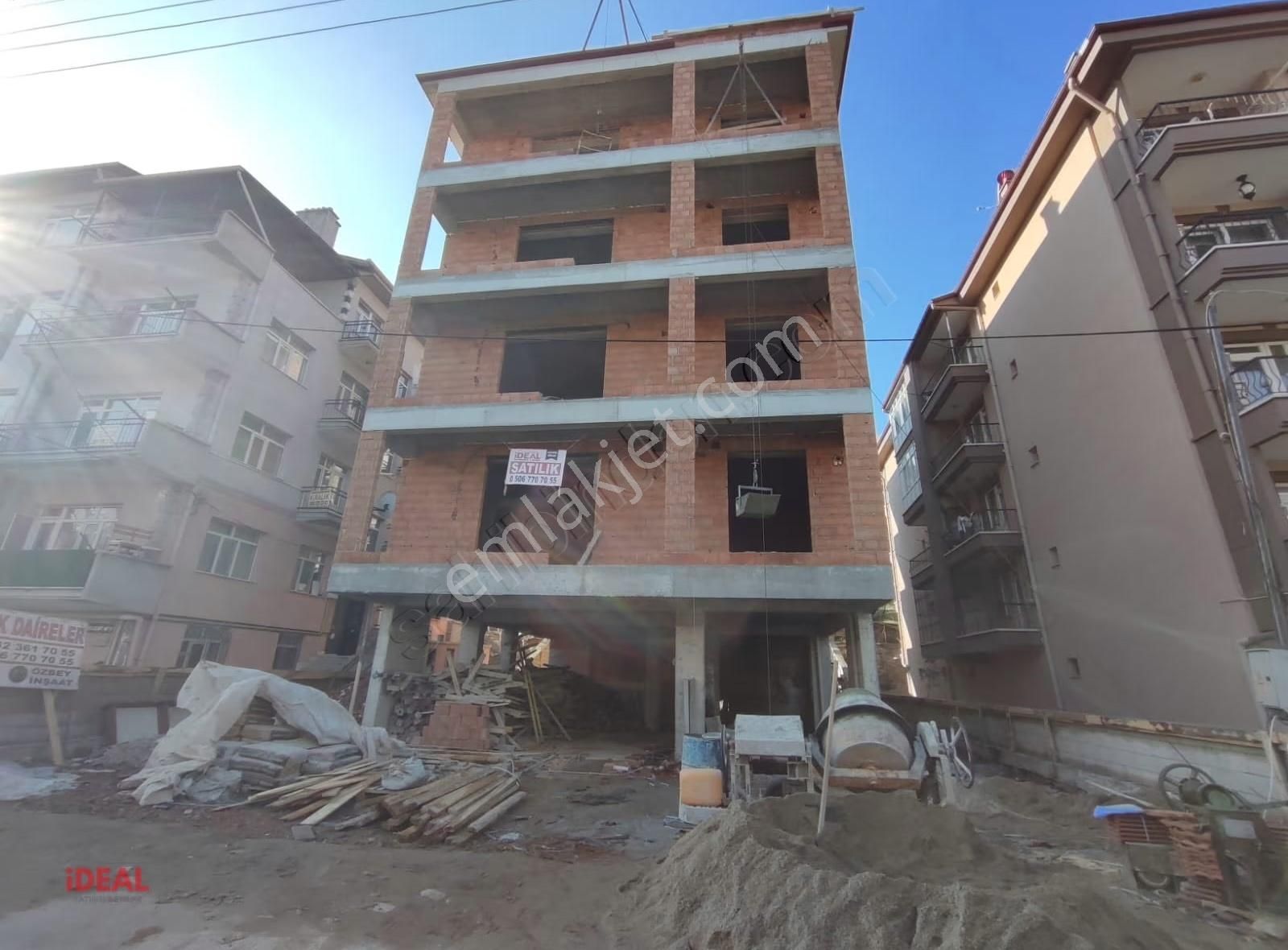 İdealden Zafer Mah. Ebeveyn Banyolu Giyinme Odalı Ultra Lüks 3+1 - Görsel 3