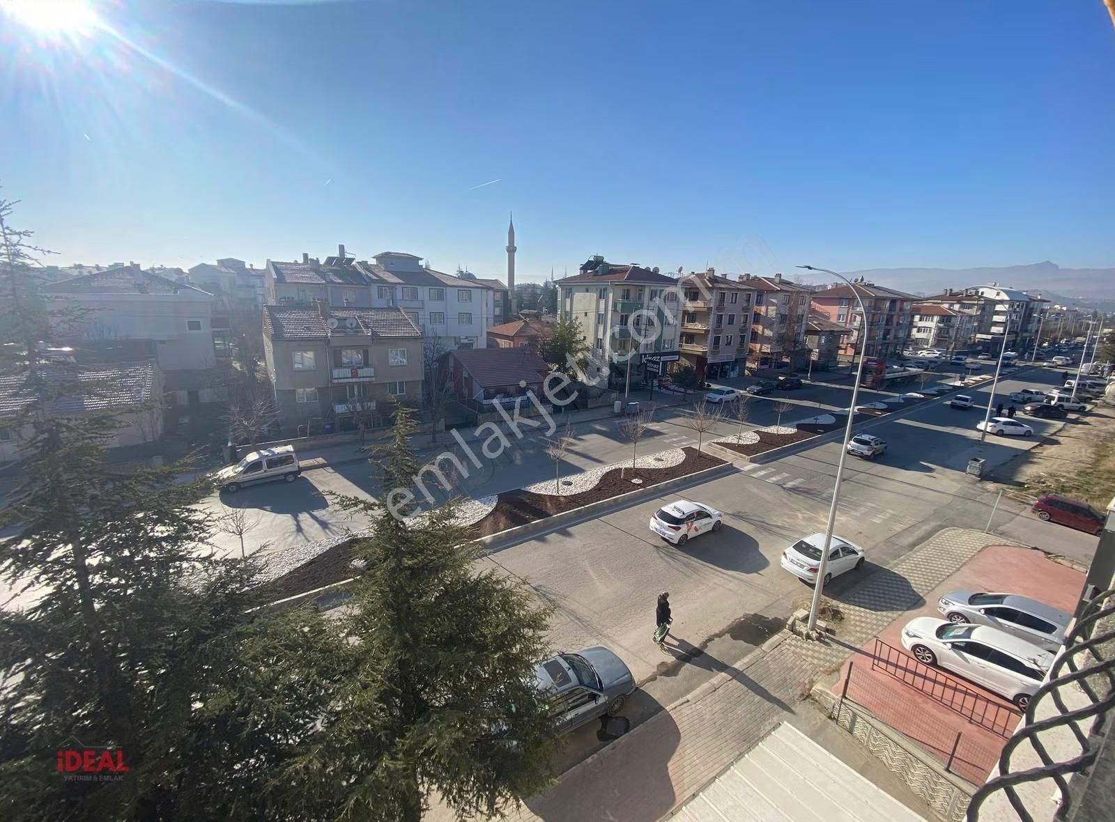 İdeal'den Taş Ocakları Yolu Üzerinde Satılık Geniş 2+1 - Görsel 3