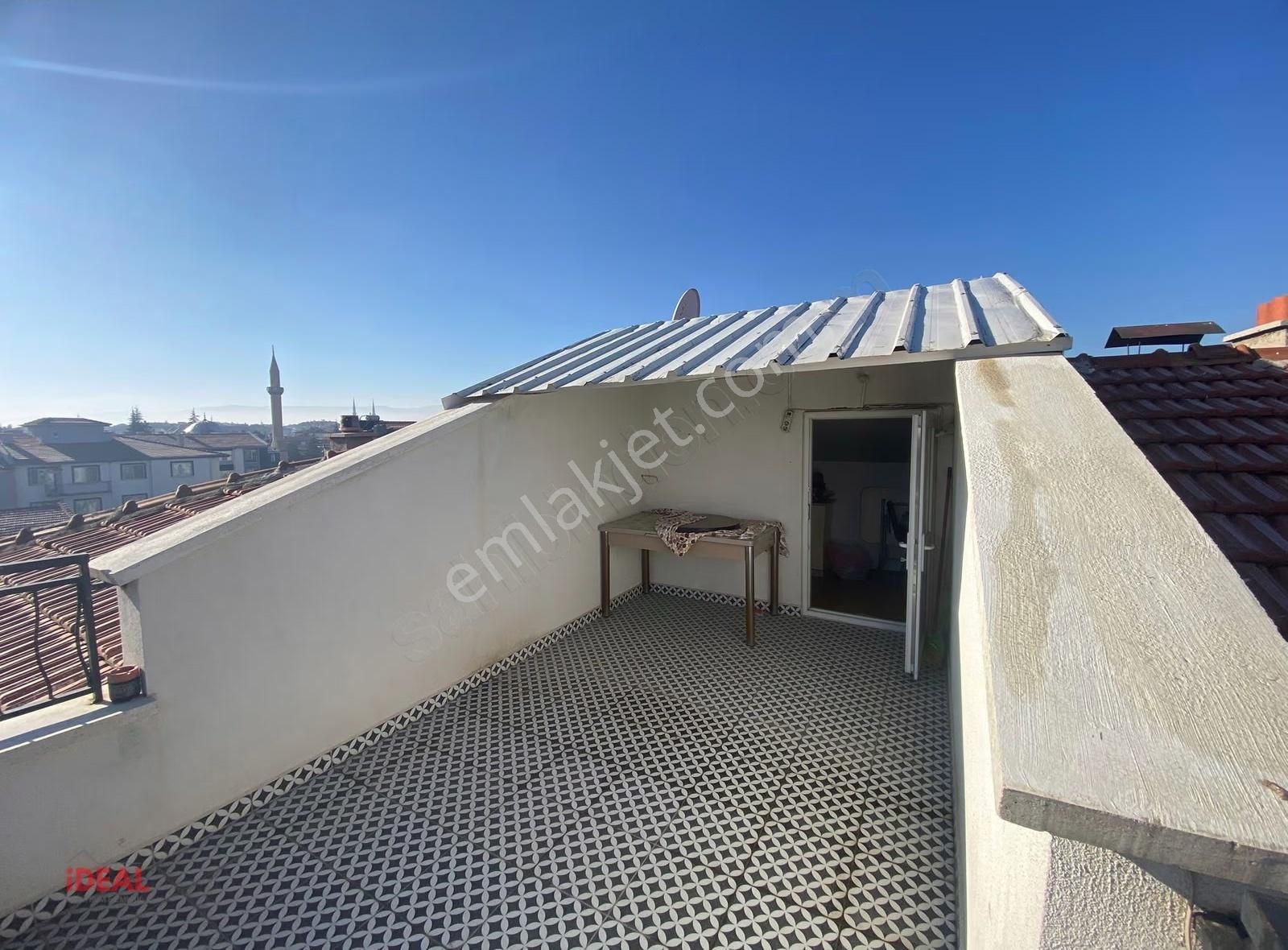 İdeal'den Taş Ocakları Yolu Üzerinde Satılık Geniş 2+1 - Görsel 2