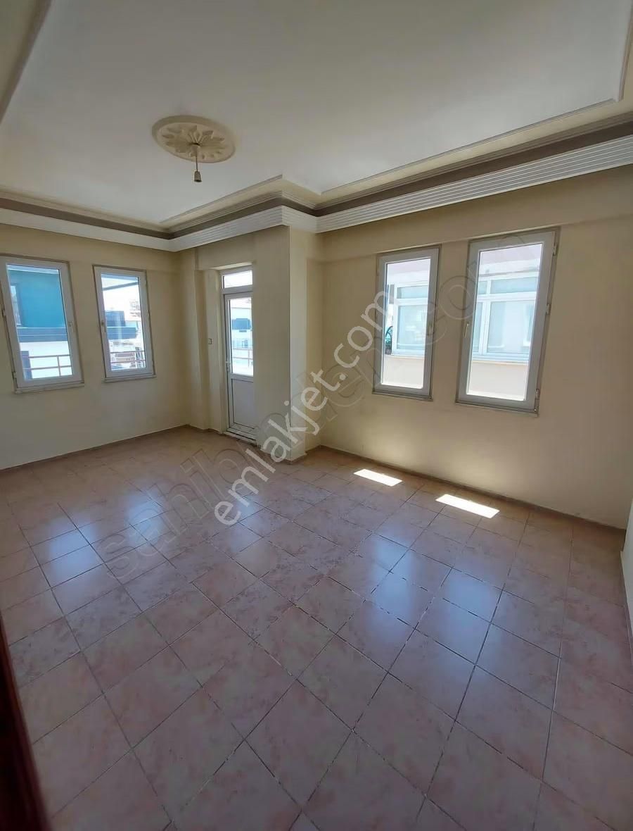 Güllerpınarı Mah Satılık 2+1 Ayrı Mutfak Daire Denize 100m - Görsel 3