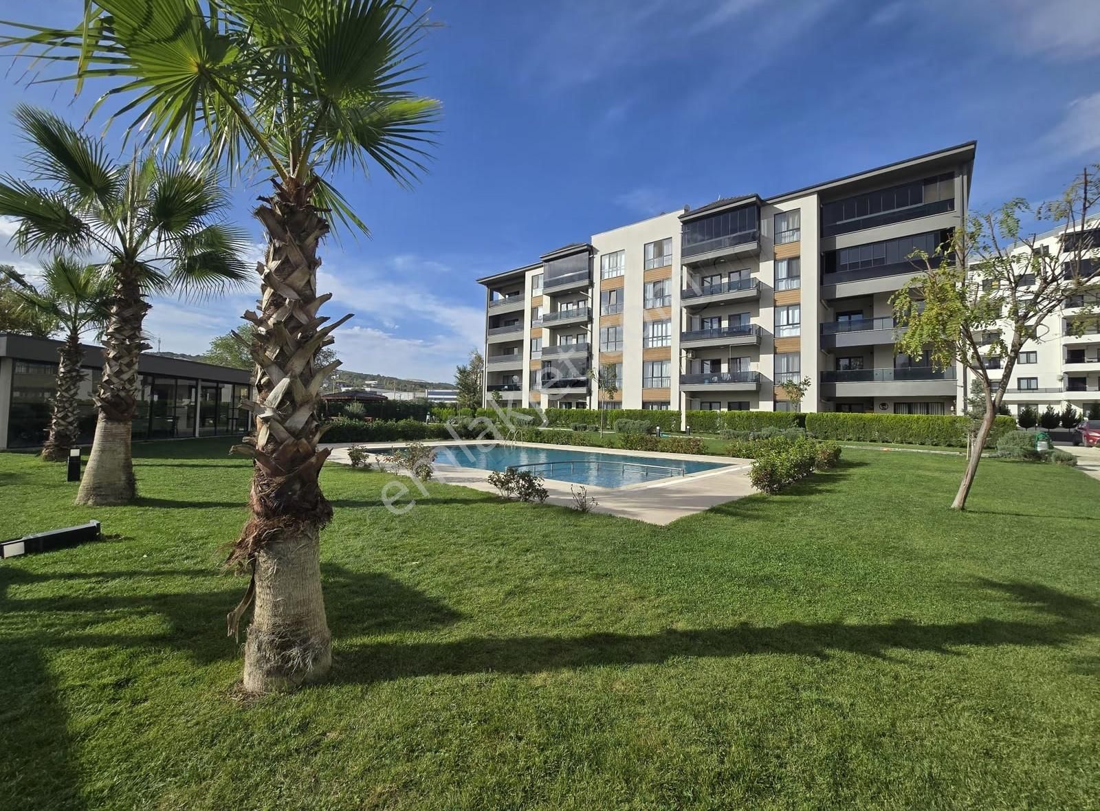 Satılık 2+1 Bahçe Kullanımlı Daire