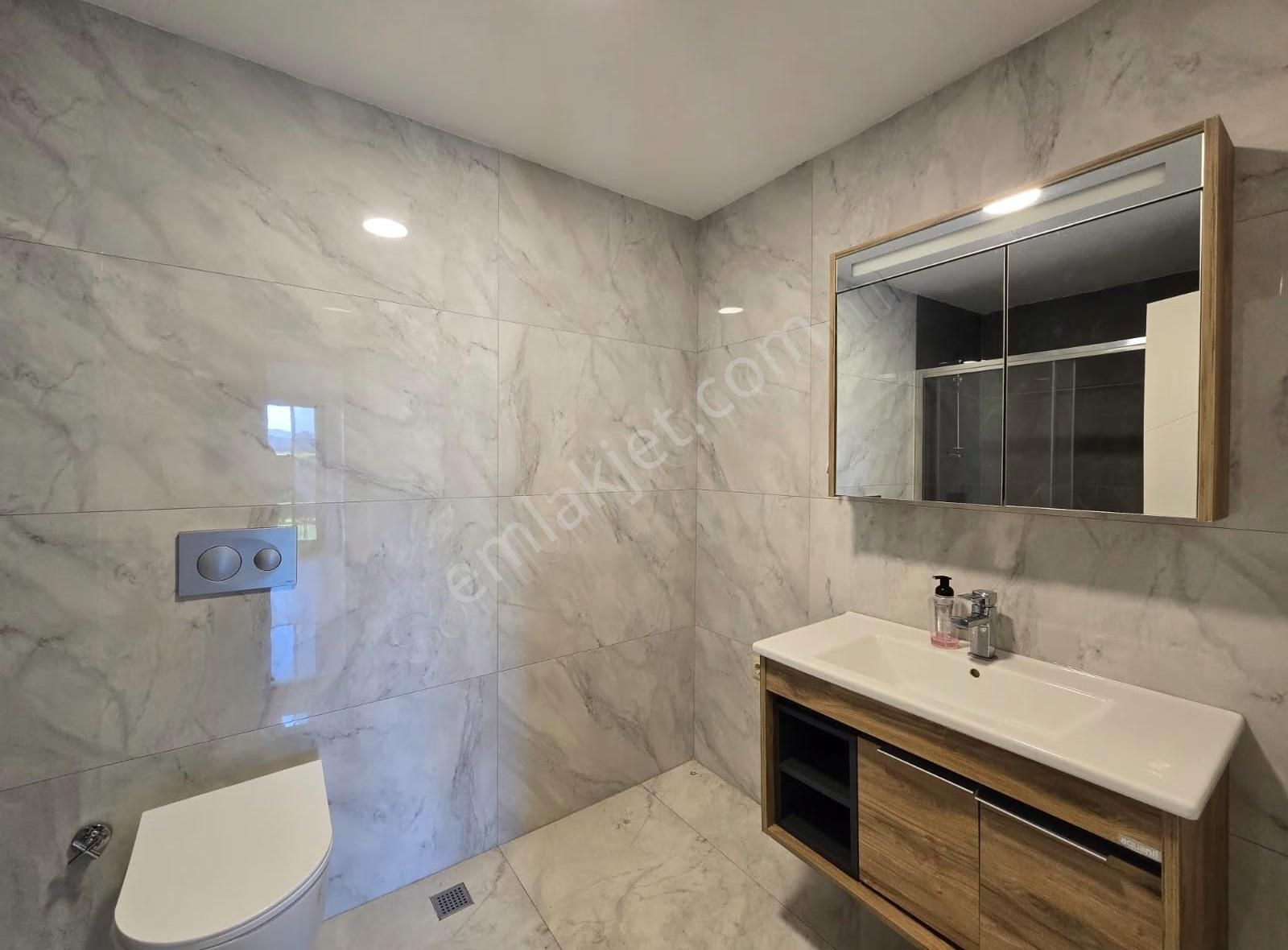 Satılık 2+1 Bahçe Kullanımlı Daire - Görsel 3