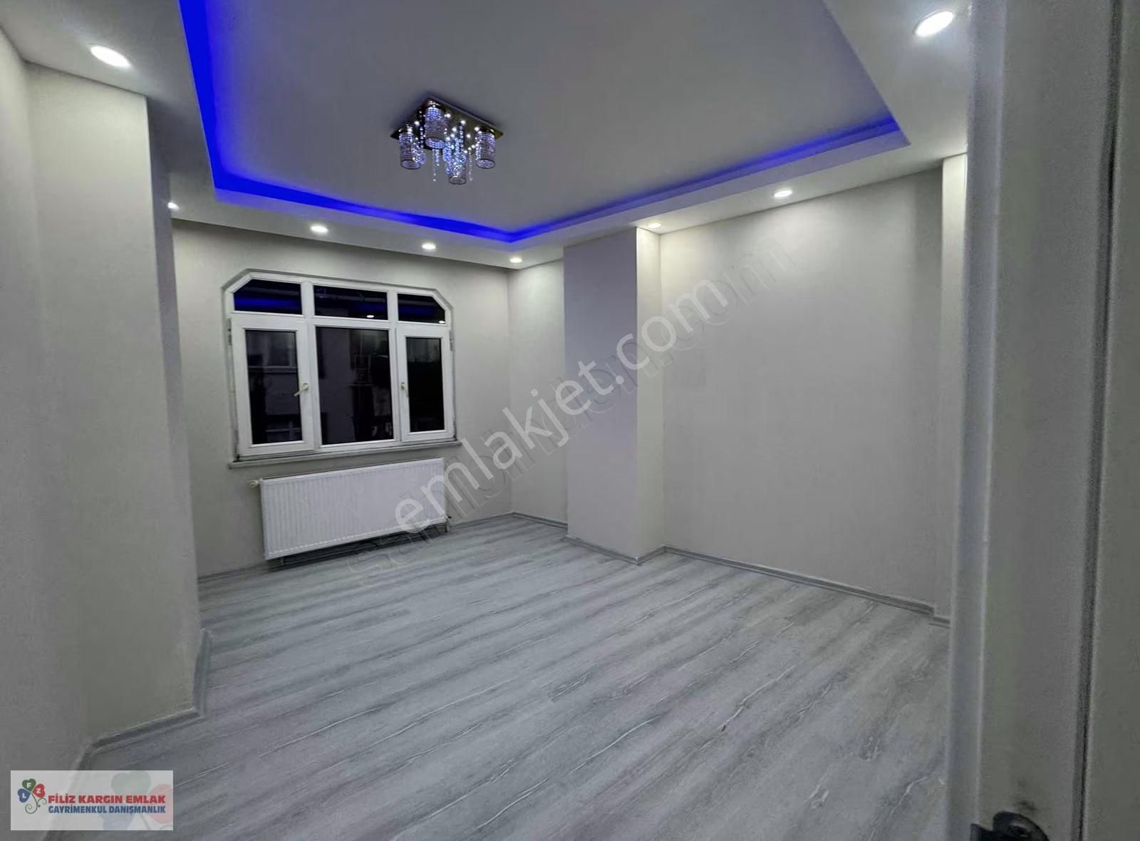 Filiz Emlaktan Bağcılar Çınarmah.2+1 90m2 Satılık Daire