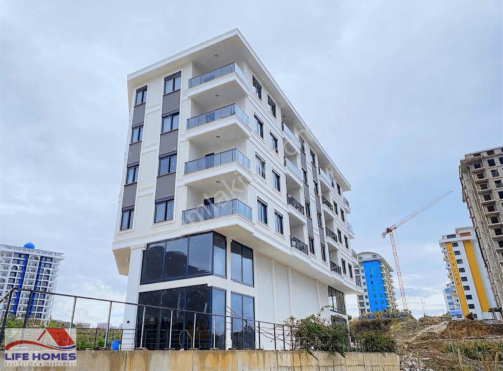 Mahmutlar Mahallesinde Havuzlu Sitede Satılık Daire - Görsel 3