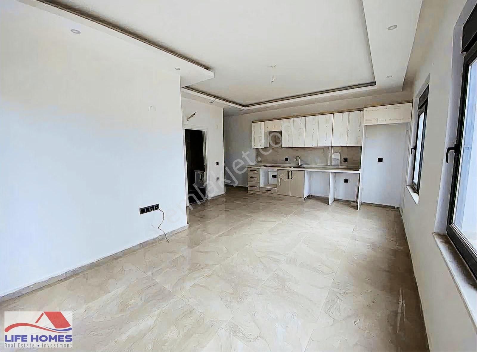 Mahmutlar Mahallesinde Havuzlu Sitede Satılık Daire - Görsel 2