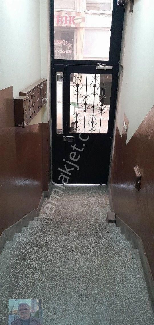 Ahmet Paşa Mahallesinde 3+1 Bakımlı Masrafsız Cadde Üzerinde Satılık Daire