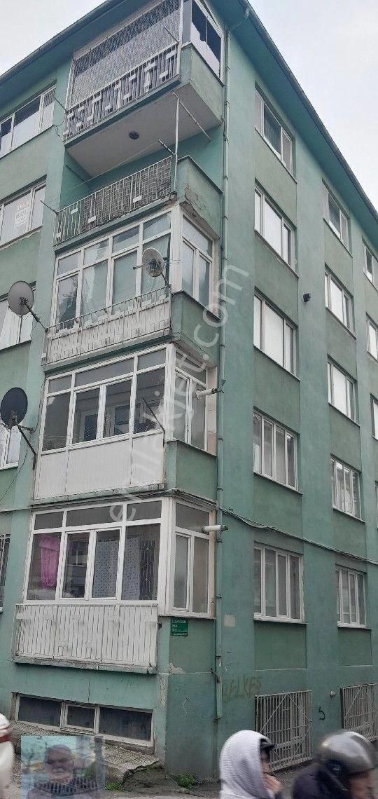 Önü Açık 3+1 D.gaz Sobalı Balkonlu Ara Kat Satılık Daire - Görsel 2
