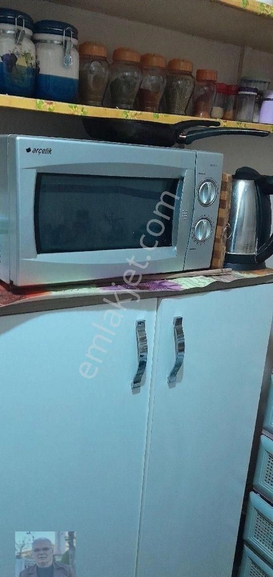 Önü Açık 3+1 D.gaz Sobalı Balkonlu Ara Kat Satılık Daire - Görsel 6