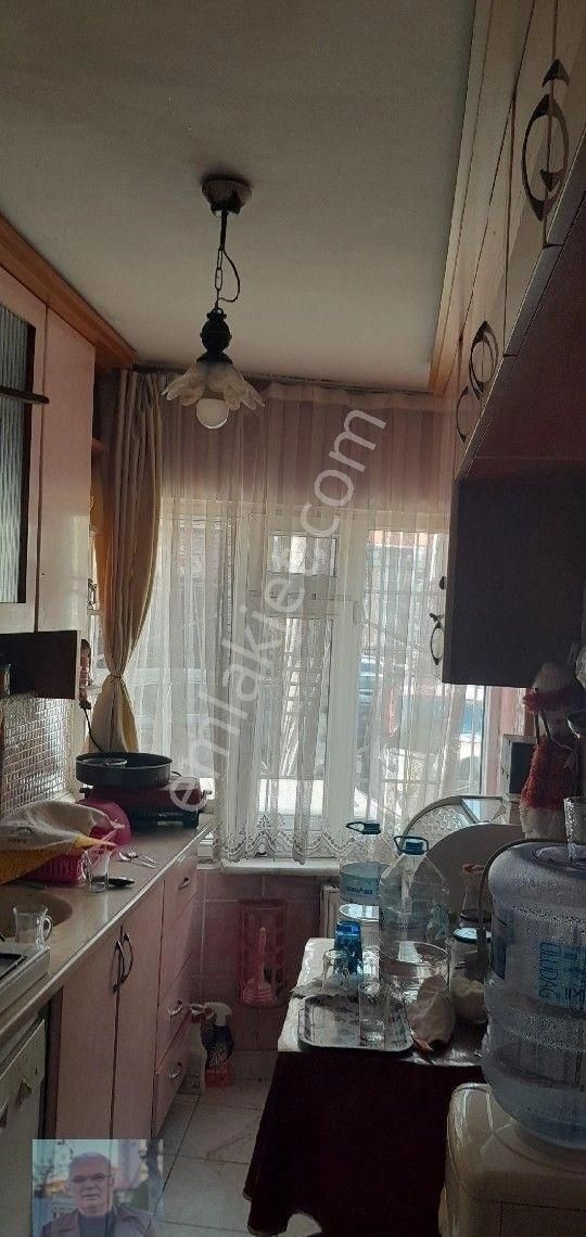 Şehrin Merkezinde Kombili Balkonlu Kat 1 Satılık Daire - Görsel 3