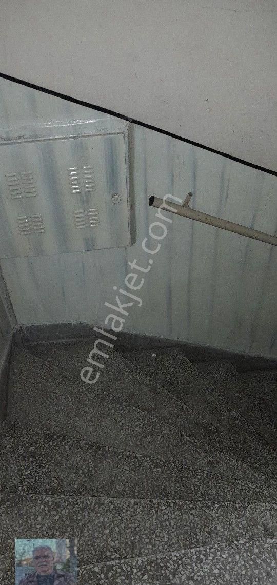 D.gaz Sobalı Ara Kat Balkonlu Şehrin Merkezinde Satılık Daire - Görsel 5