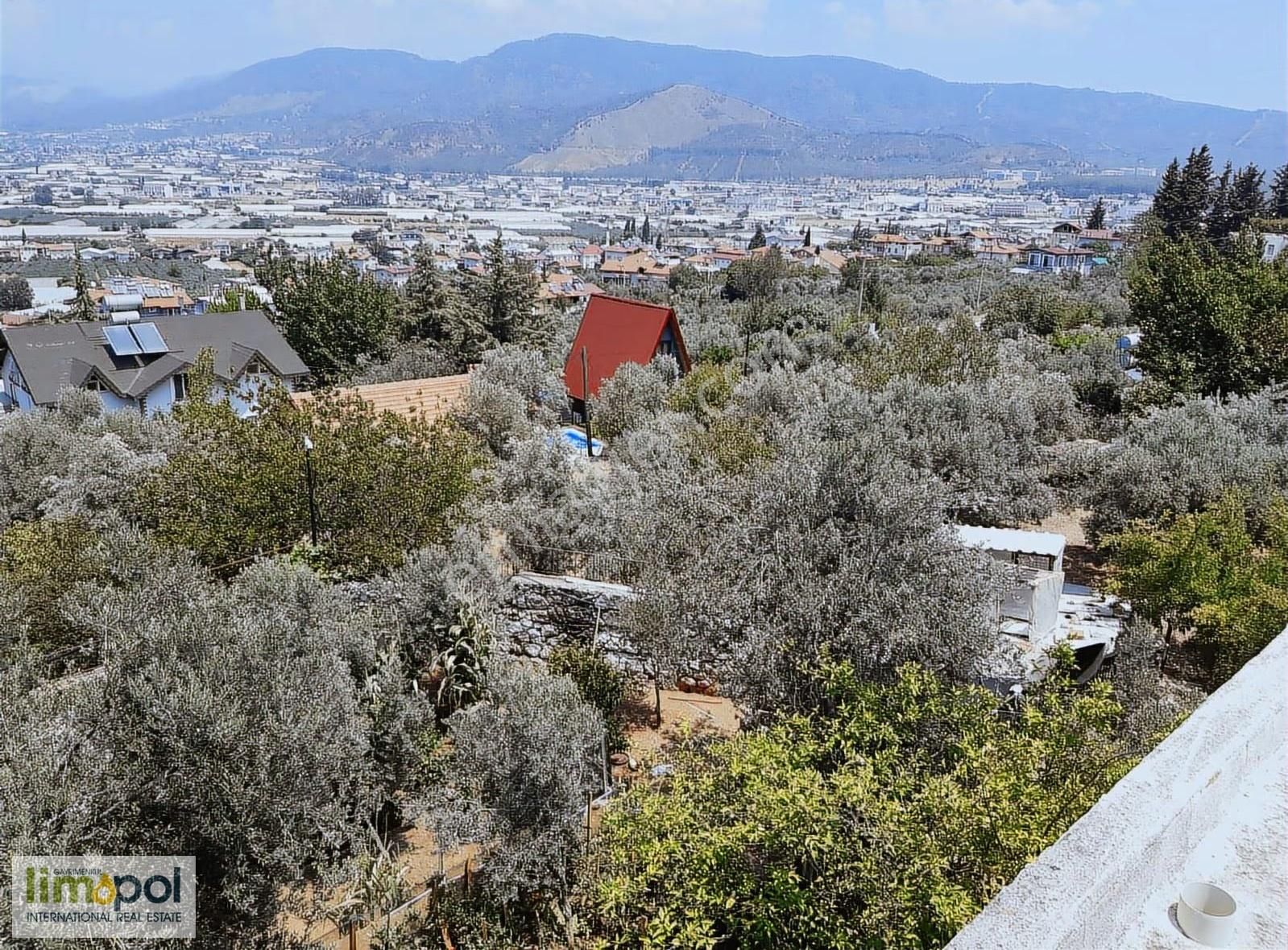 Limopol'den Esenköy Bademli'de 1100 M2 Arsa İçinde Müstakil Ev - Görsel 14