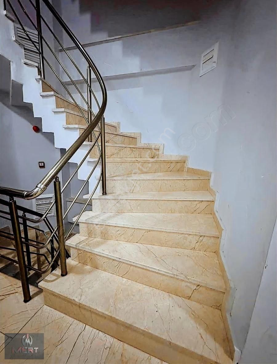 Hamidiyede 2 Yıllık Yeni Binada | Asansörlü & Otoparklı | - Görsel 4