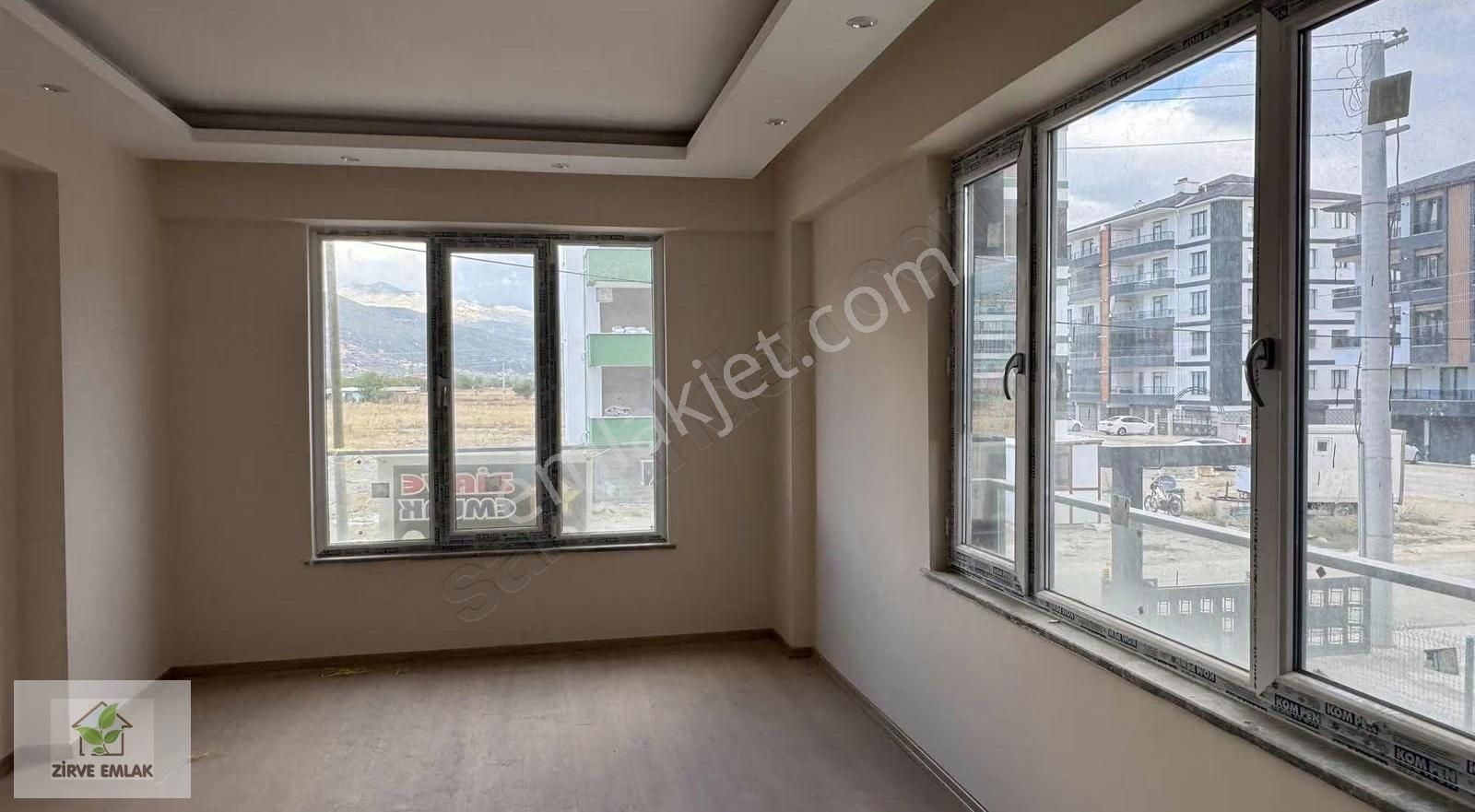 Zirve Emlaksatıyor 2+1 125 M2 Garajlı Hilton Banyo Garajlı Daire - Görsel 8