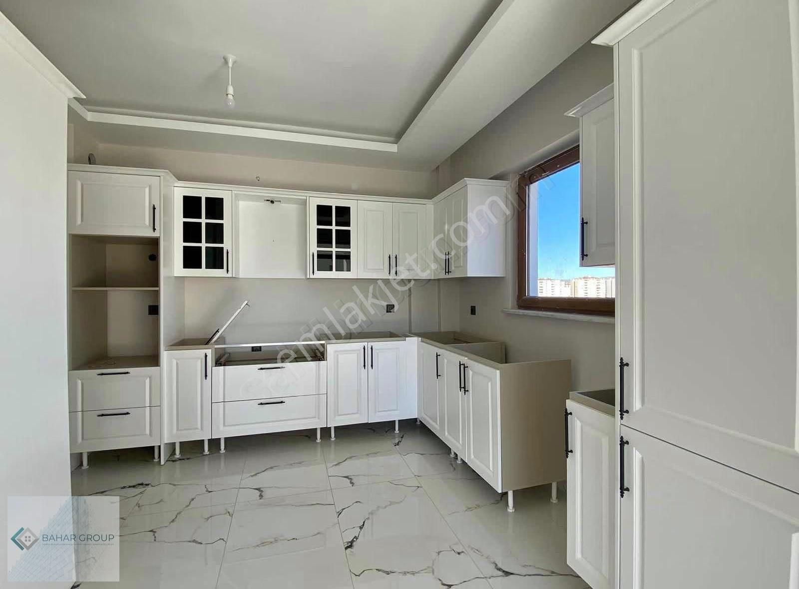 4+1 Tramvay Yakını Meskenli Ultra Lüks Daireler - Görsel 16