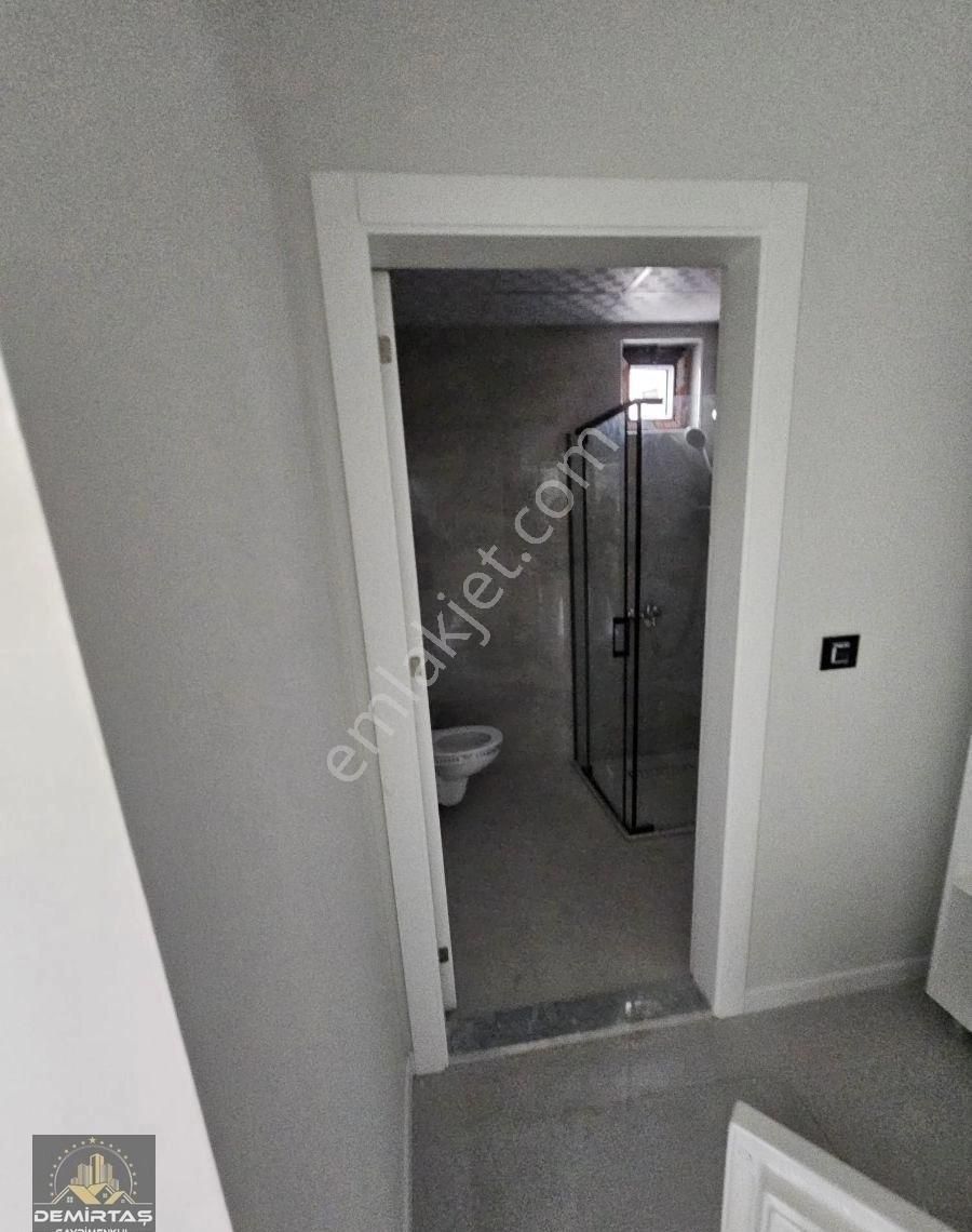 Yenişafakta Site İçinde Satılık Arakat Daire - Görsel 14